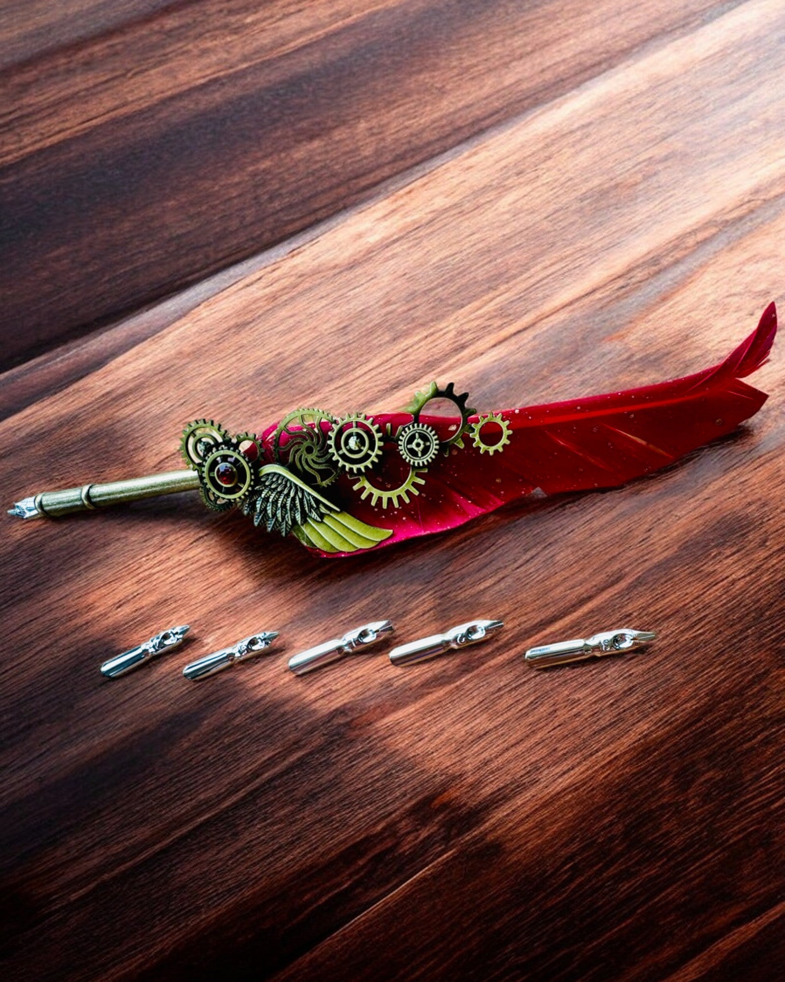 Pluma Caligráfica "Elegancia Steampunk" con Pluma de Pavo - Hecho a Mano 5 variantes a elegir, personalización con grabado para regalo