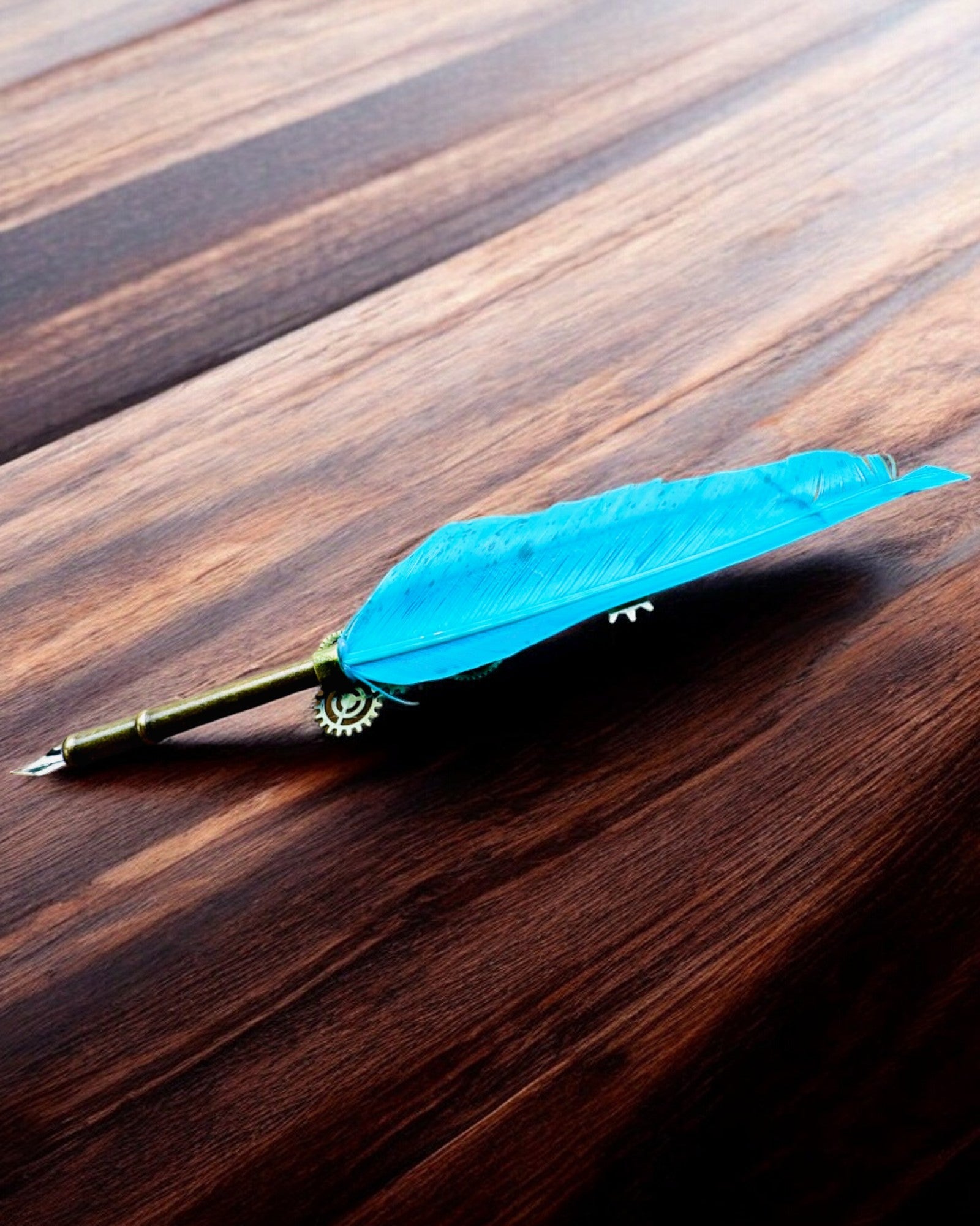 Pluma Caligráfica "Elegancia Steampunk" con Pluma de Pavo - Hecho a Mano 5 variantes a elegir, personalización con grabado para regalo