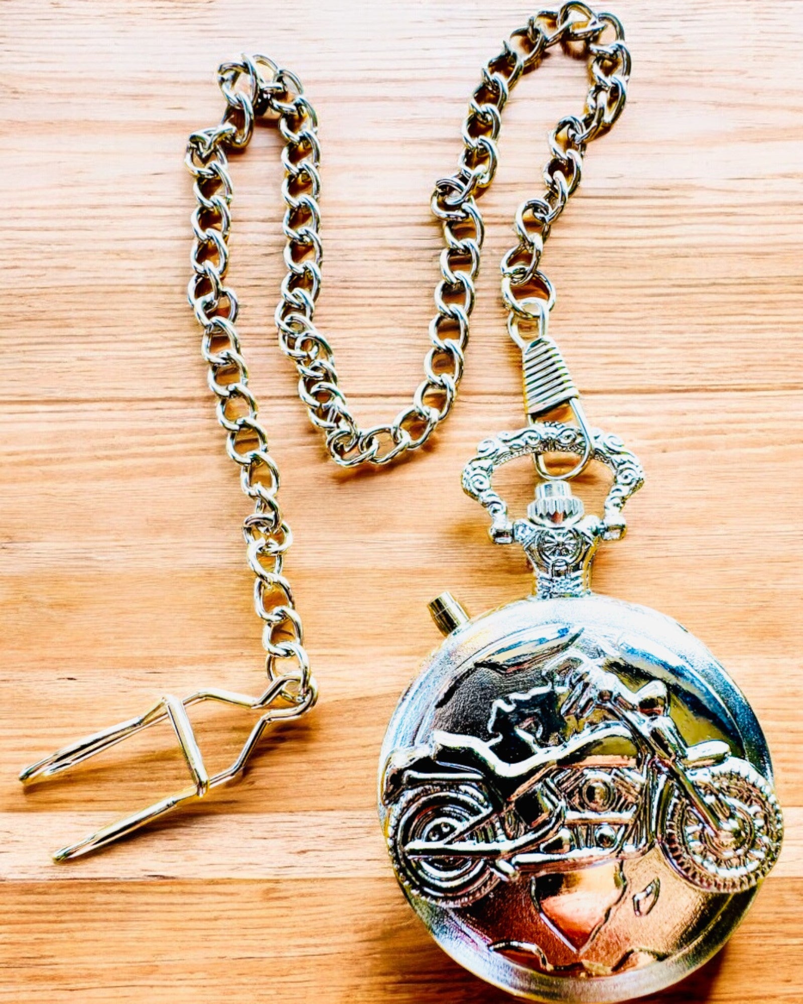 Reloj de Bolsillo "Motocyklowy Elegancik 2" – Grabado para regalo, 3 variantes de color