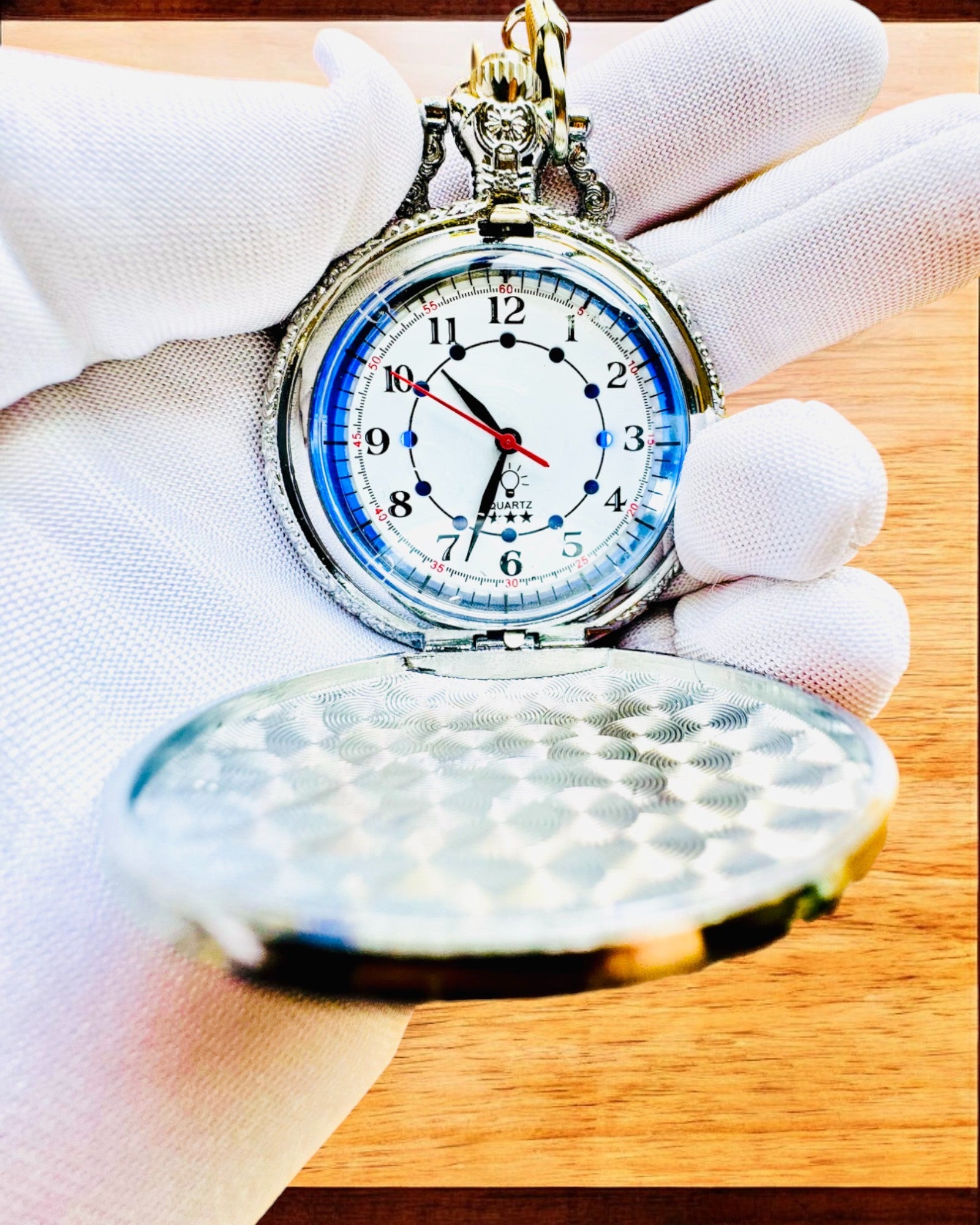 Reloj de Bolsillo "Motocyklowy Elegancik 2" – Grabado para regalo, 3 variantes de color