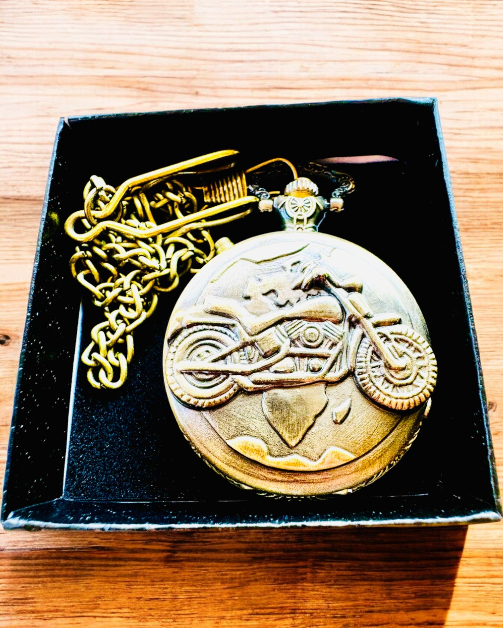 Reloj de Bolsillo "Motocyklowy Elegancik 2" – Grabado para regalo, 3 variantes de color