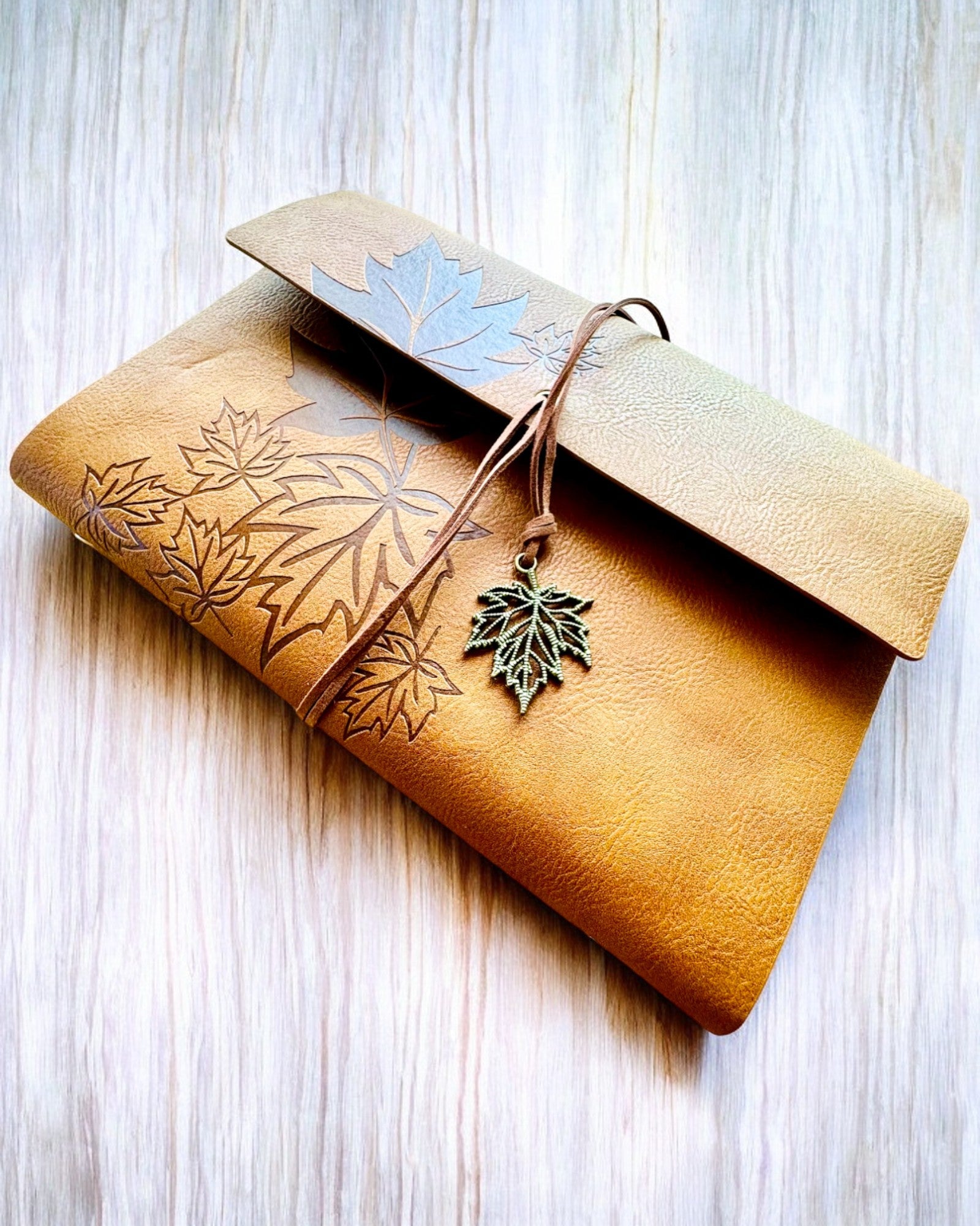 Notatnik "Jesienne Liście" Formato A5, posibilidad de personalización con grabado para regalo