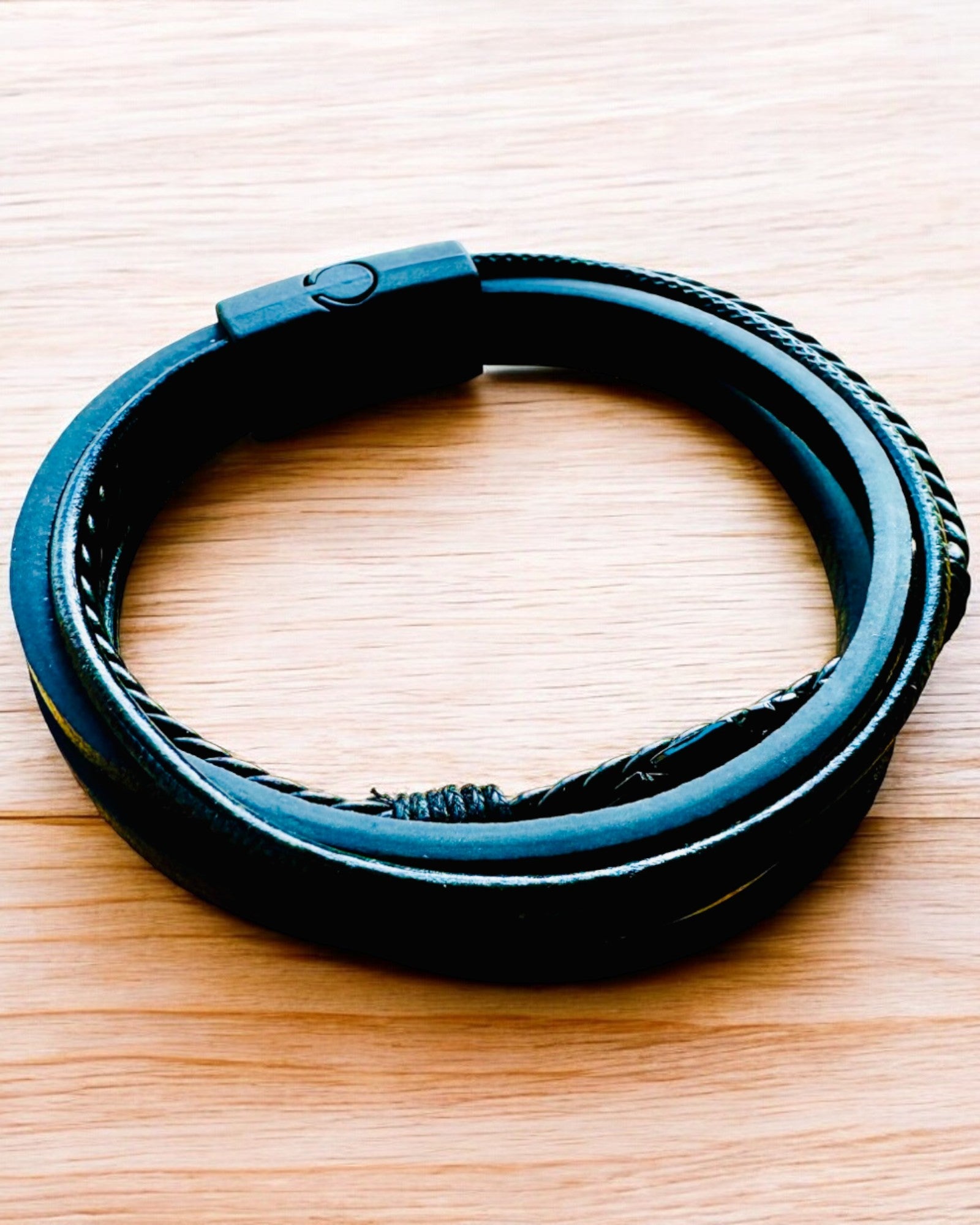 Pulsera "Orzeł" con opción de grabado, 3 variantes de color