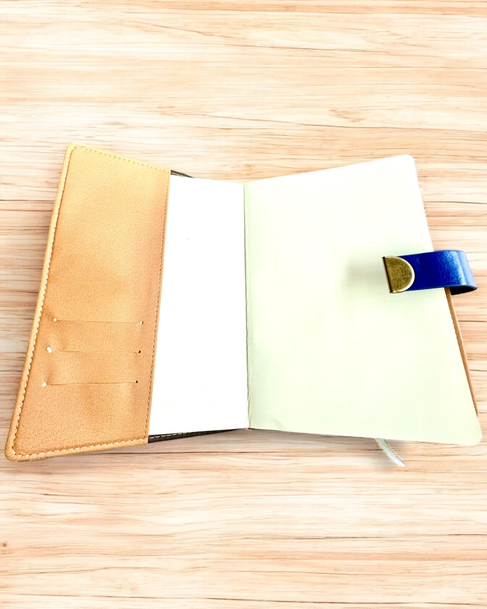 Exclusivo Cuaderno de Cuero "Sekretnik" A5 con Cerradura de Combinación - personalización con grabado