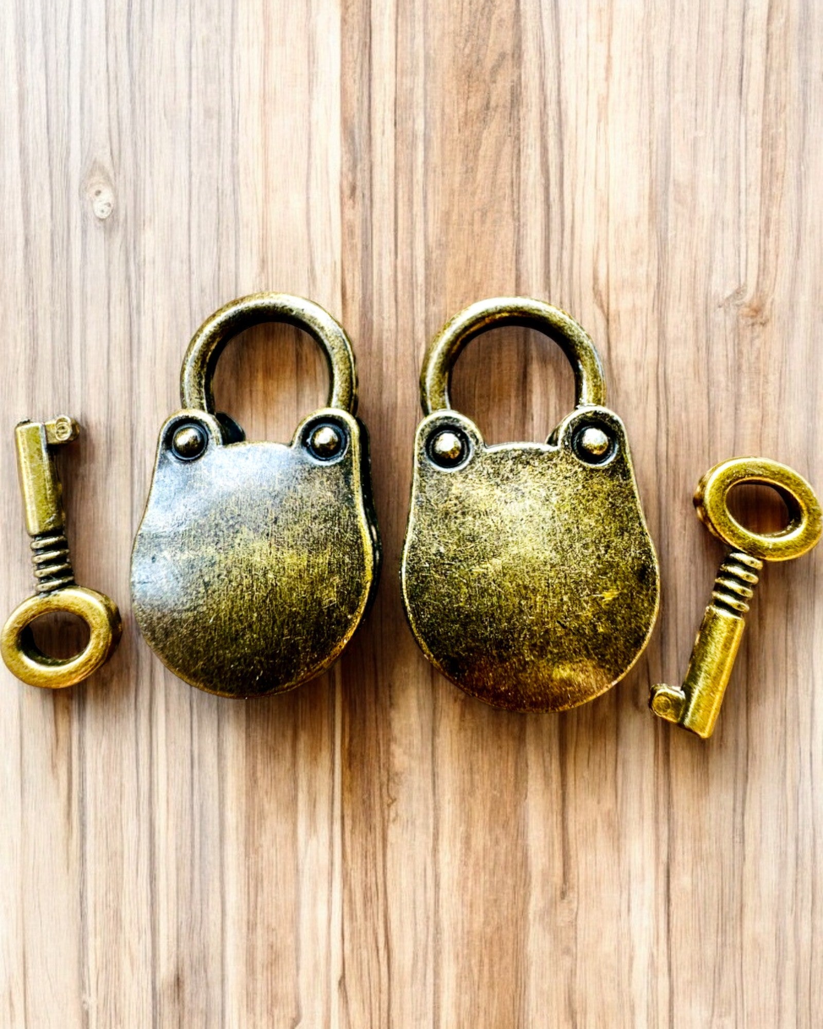 Miniaturos Candados del Amor - Set de 2 Candados Retro Grabados, personalización para regalo