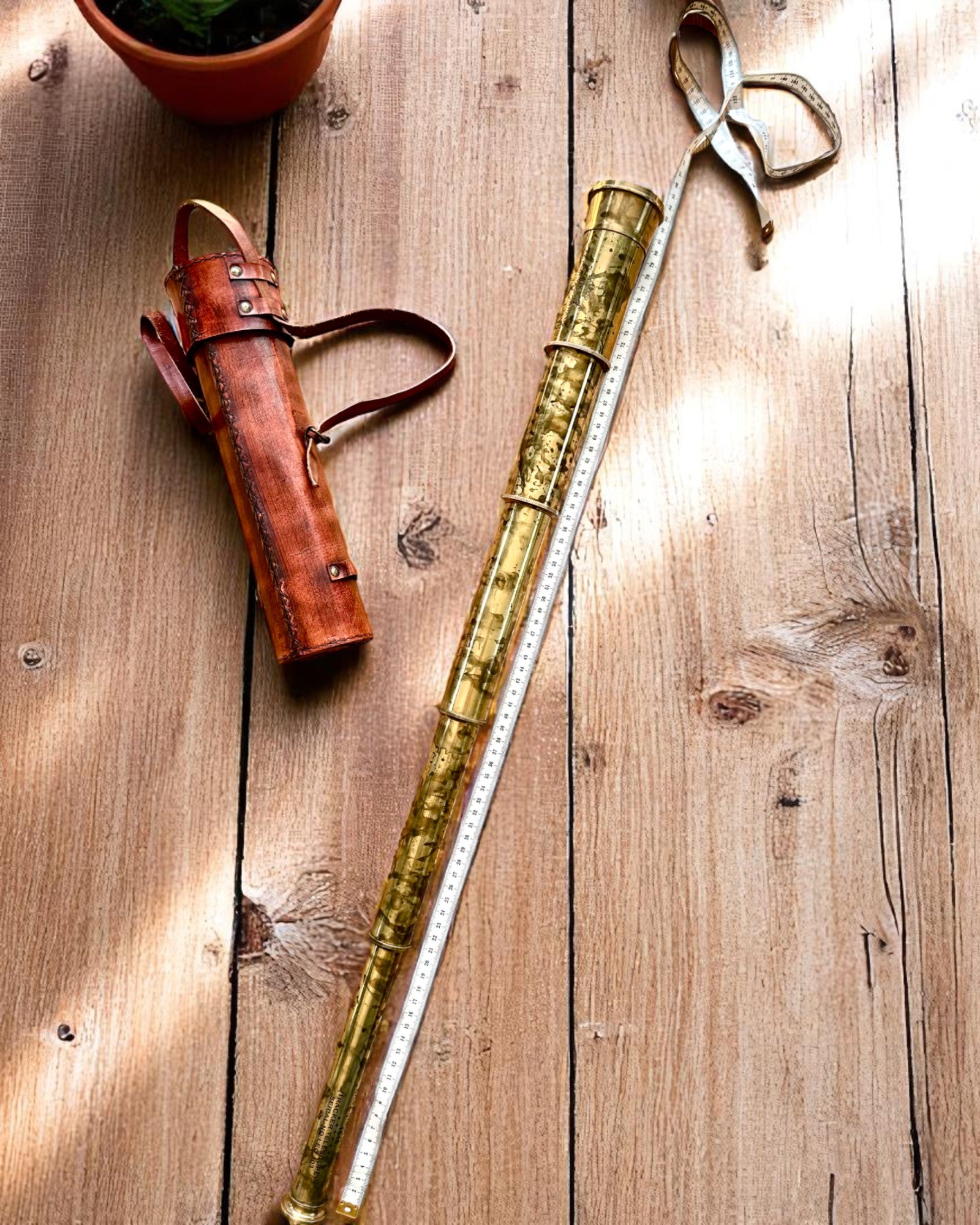 Luneta Królewska „Voyager 1818” – Exclusiva, de Latón, 83 cm, hecha a mano, estuche de Cuero Natural – Edición de Coleccionista, personalización con grabado para regalo