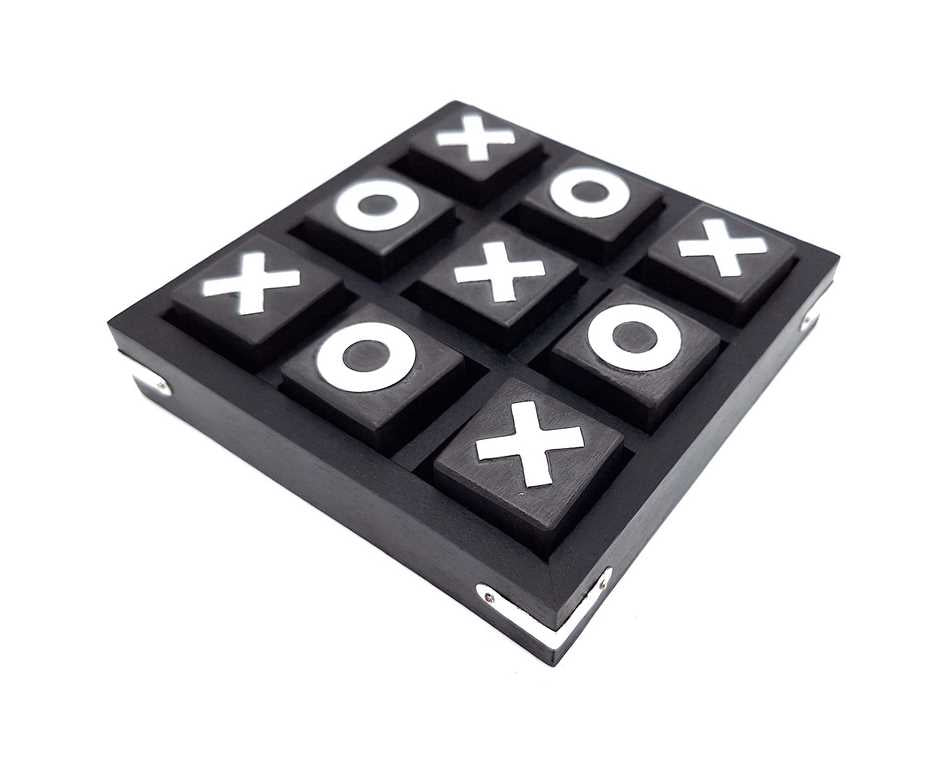 Juego de Tres en Raya de madera 13 x 13 cm con posibilidad de personalización con grabado