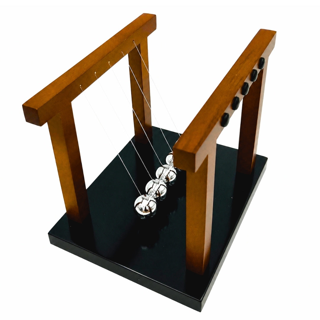 Bolas de Newton Premium Grandes Elegantes sobre Base de Madera con Posibilidad de Personalización con Grabado