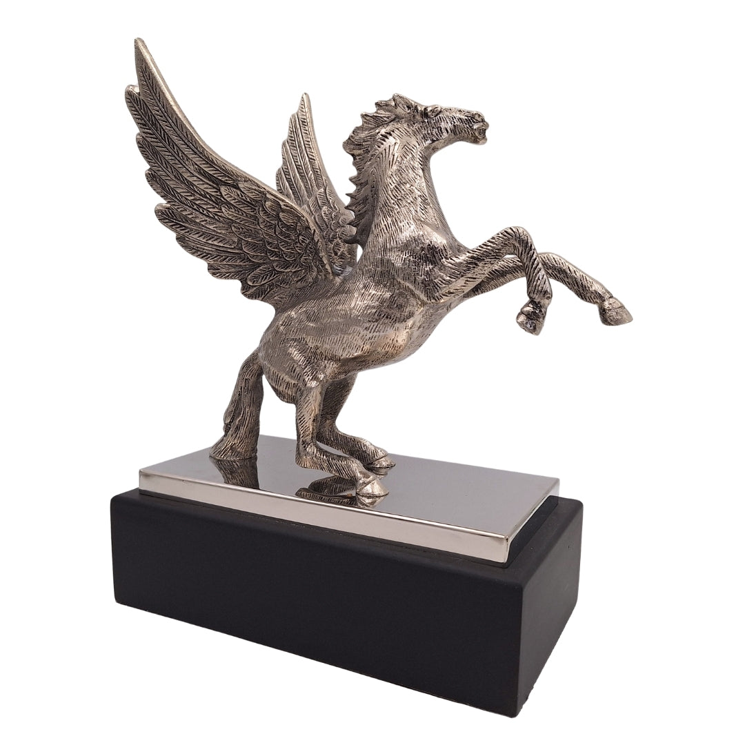 Figura decorativa de Pegaso de aluminio sobre base de acero y madera, grabado personalizado, regalo elegante para amantes de la mitología griega, altura 36 cm, color plateado con base negra