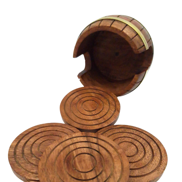 Posavasos de madera con grabado - Juego Barril con 6 posavasos y recipiente con adornos de latón