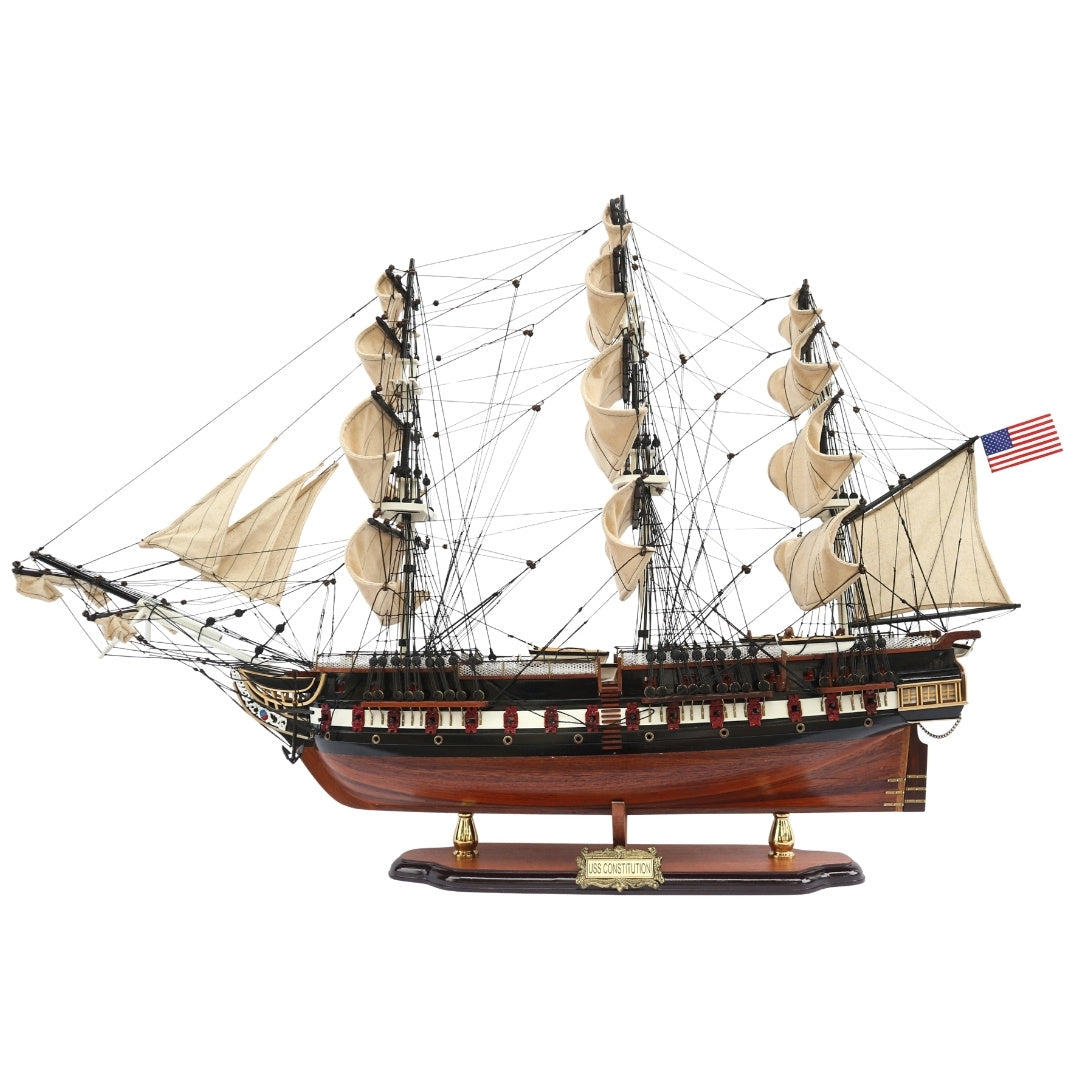 Gran modelo exclusivo del velero USS Constitution de 100cm con posibilidad de personalización mediante grabado