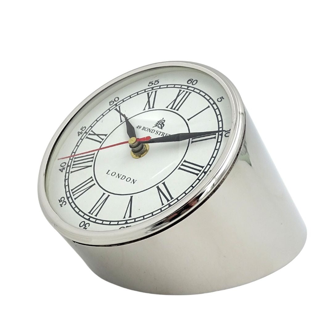 Reloj metálico de escritorio CLK-0212 con grabado - Regalo personalizado en color plateado, blanco o negro, altura 19 cm, estilo moderno con números romanos y arábigos