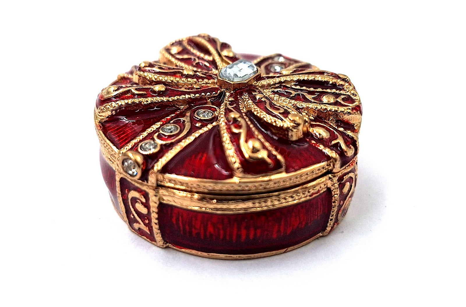 Exclusiva caja metálica de regalo con cristales B0118-08 en color rojo y dorado, posibilidad de personalización con grabado, ideal para joyas y regalo elegante para cualquier mujer, dimensiones 4x4x1 cm, estilo glamour