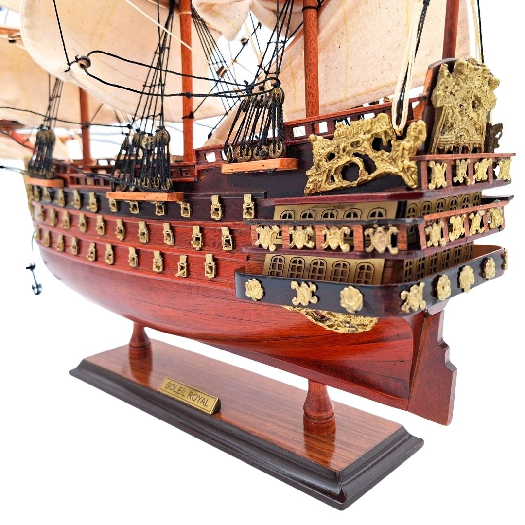 Modelo montado del velero Soleil Royal de 46 cm - Hecho a mano con madera exótica y posibilidad de personalización mediante grabado