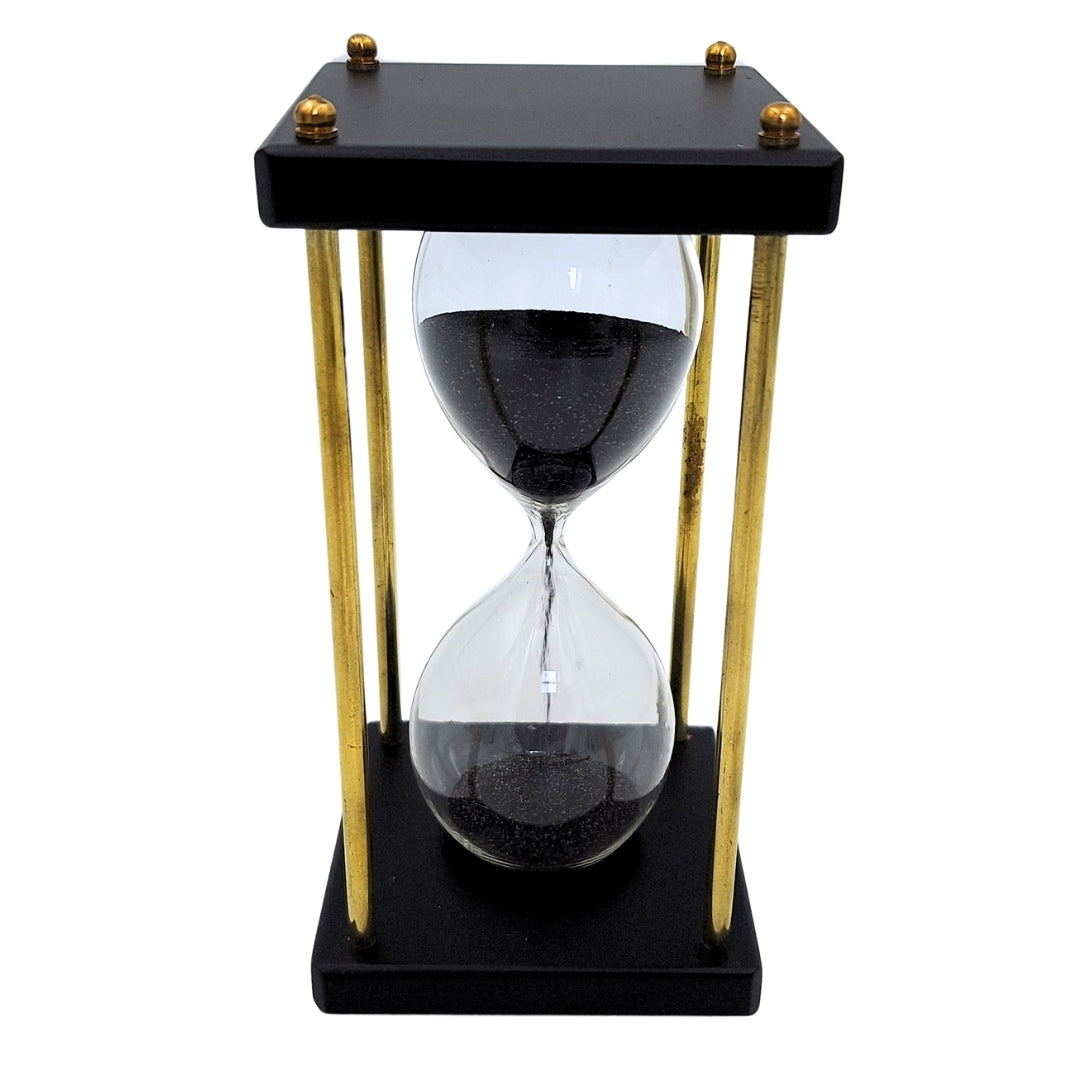 Reloj de arena de latón y madera de 5 minutos con arena negra con posibilidad de personalización con grabado – decoración retro elegante para regalo de 16 cm de altura