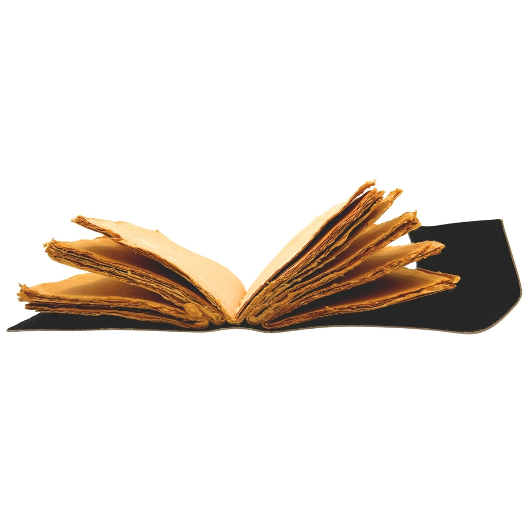 Cuaderno de Piel Retro con Piedra y Fases de la Luna