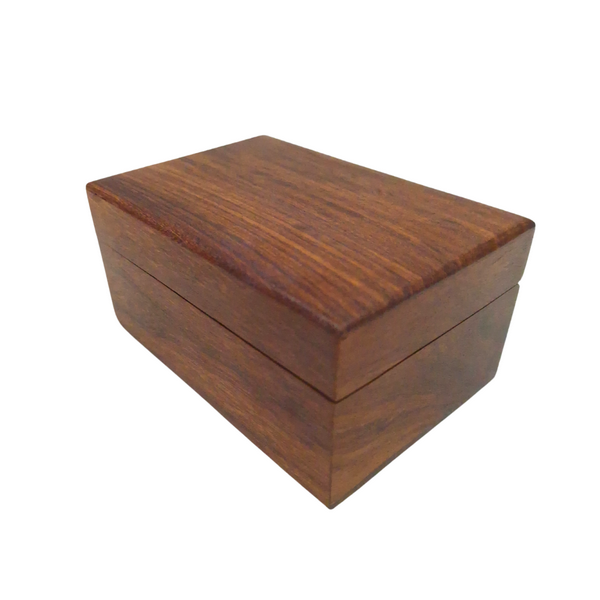 Brújula de latón para ingenieros con posibilidad de personalización mediante grabado en caja de madera elegante