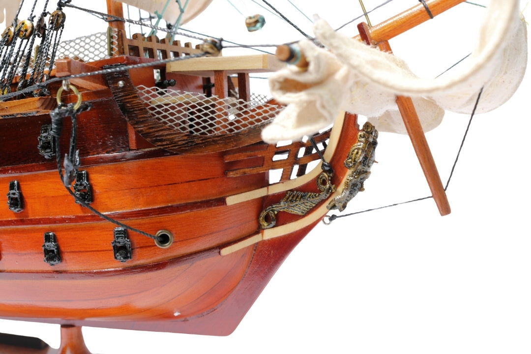 Modelo montado del velero HMS Victory de 54 cm - Réplica hecha a mano con posibilidad de personalización mediante grabado - Regalo ideal para amantes de la navegación - Alta calidad, elegante base de madera