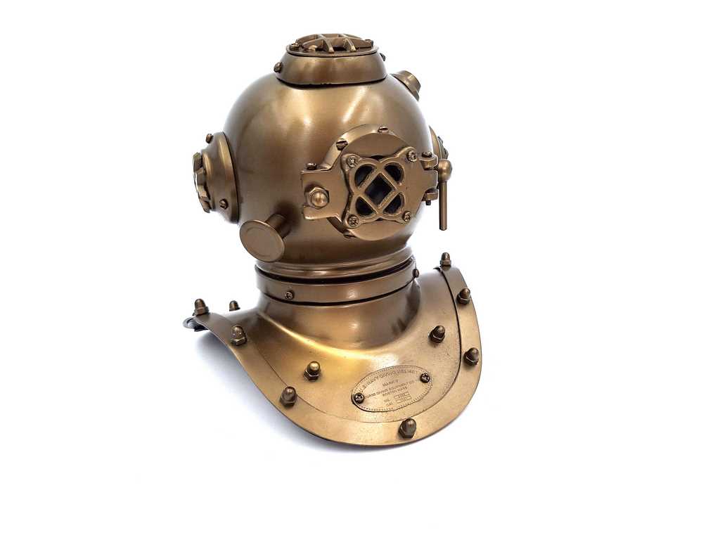 Casco Dorado de Buceador US Navy NC2084B de Latón con Posibilidad de Personalización con Grabado