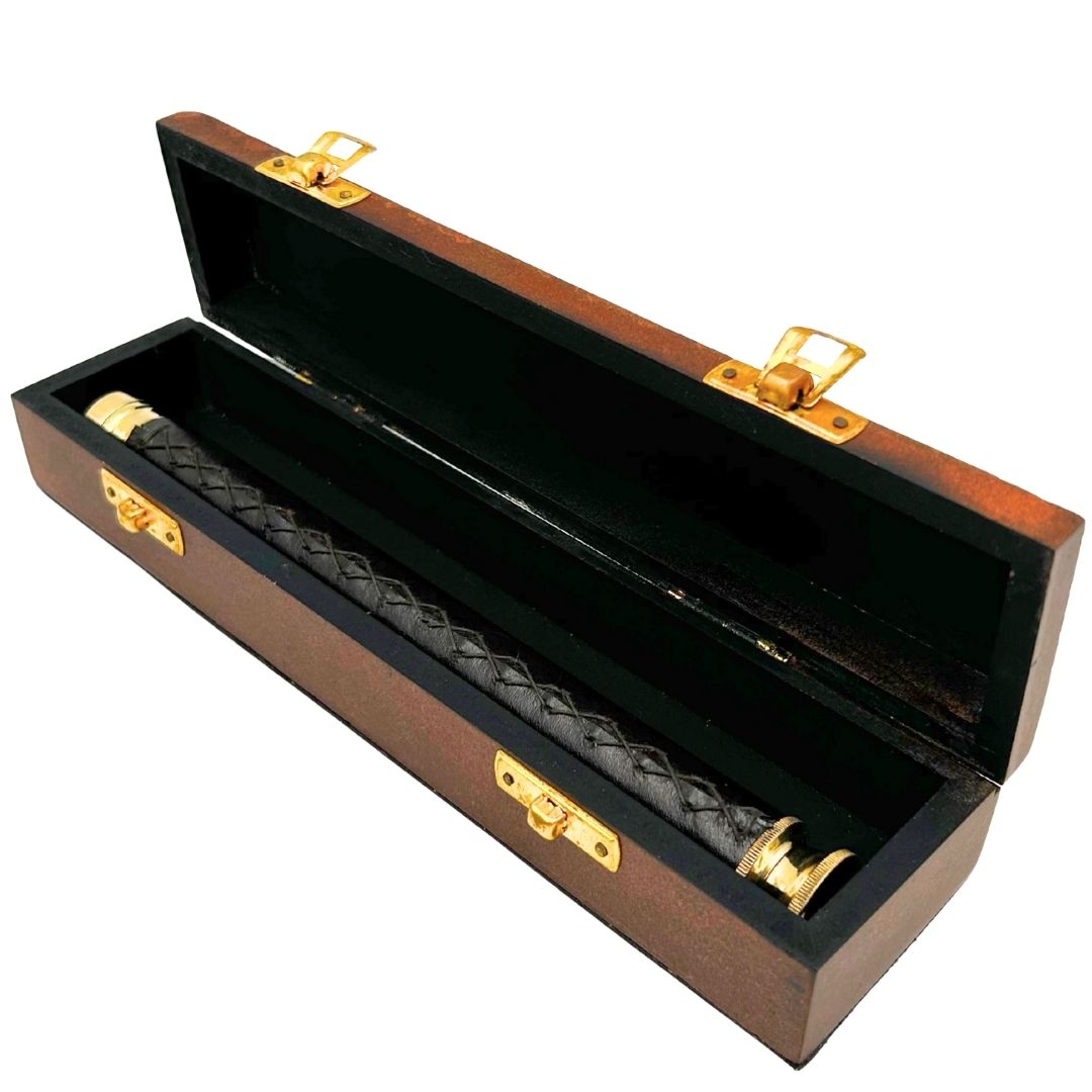 Catalejo de Latón y Cuero con Grabado Personalizado en Caja de Madera