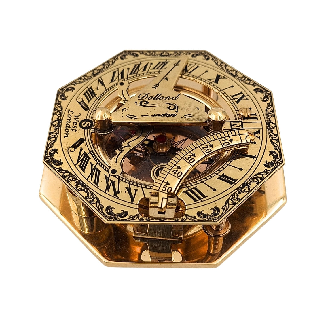Brújula de latón en elegante caja de cuero con opción de grabado – regalo retro vintage para viajero, marinero - altura 8 cm, diseño elegante de latón