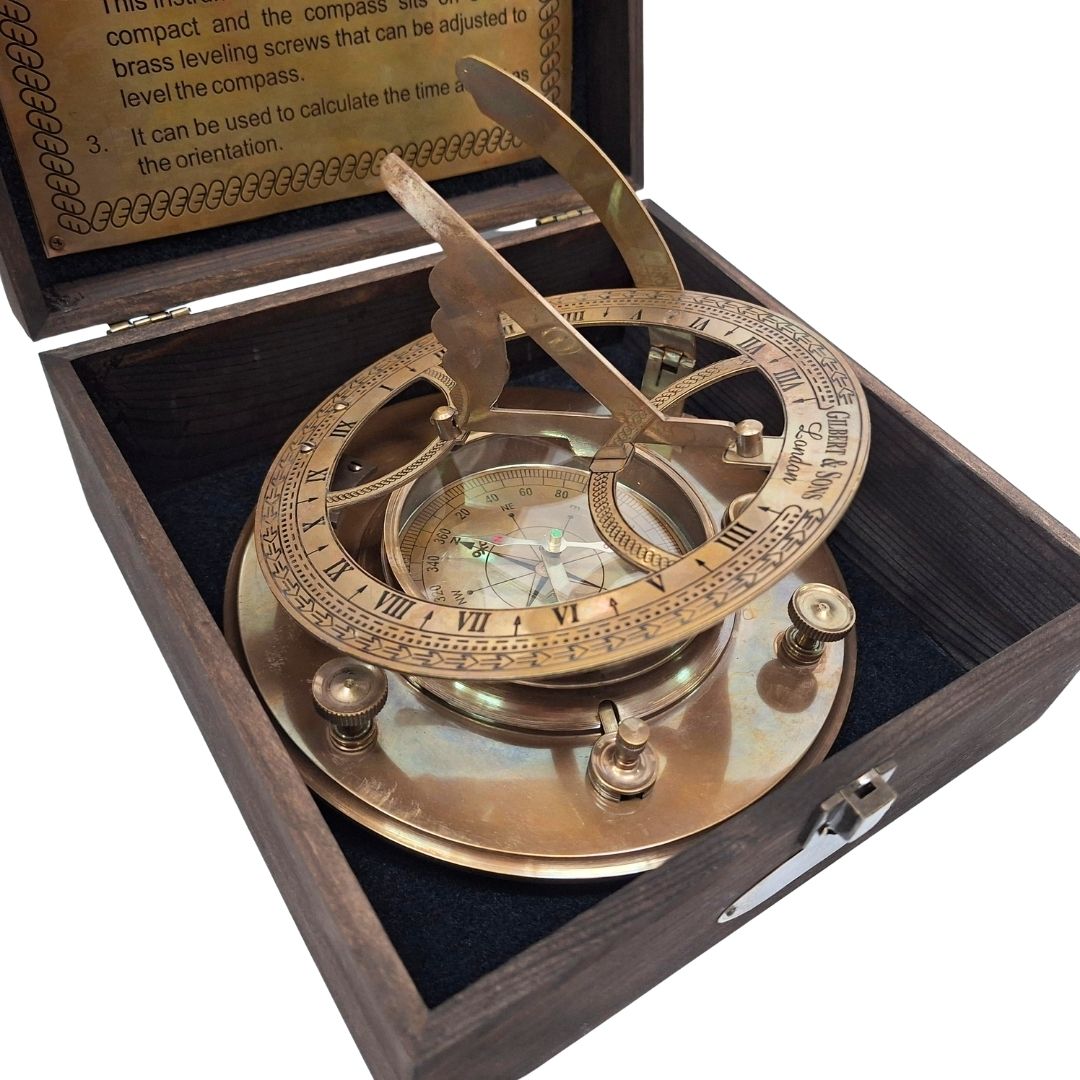 Brújula de latón de 20 cm con reloj de sol en caja de madera, con posibilidad de personalizar el grabado