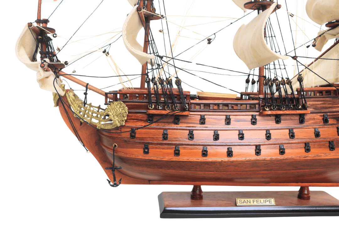Modelo exclusivo de velero del barco San Felipe - SF4, con posibilidad de personalización mediante grabado