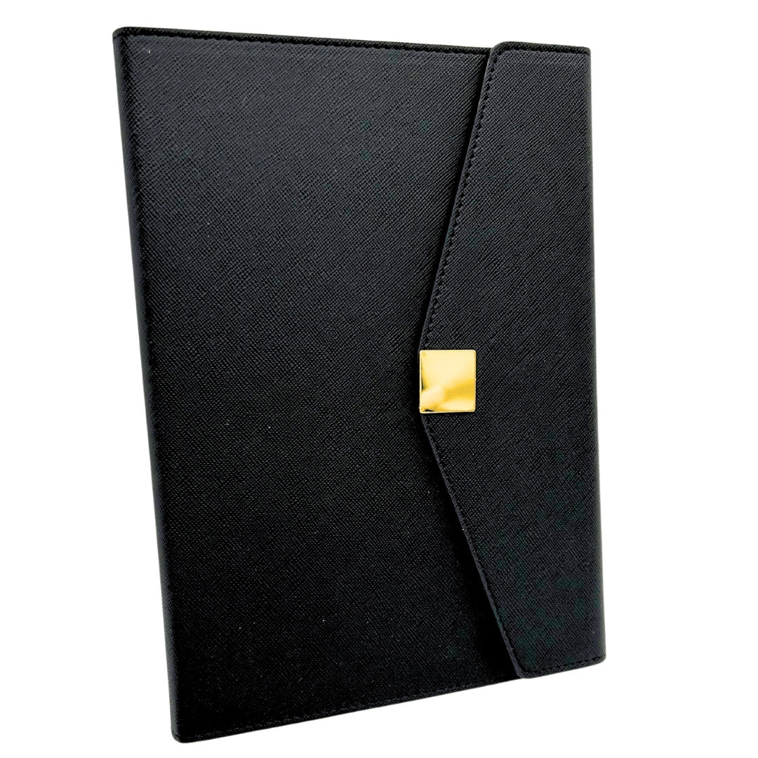 Elegante set de regalo premium con personalización – Cuaderno de cuero A5, bolígrafo y pendrive de 16GB en caja negro y dorado