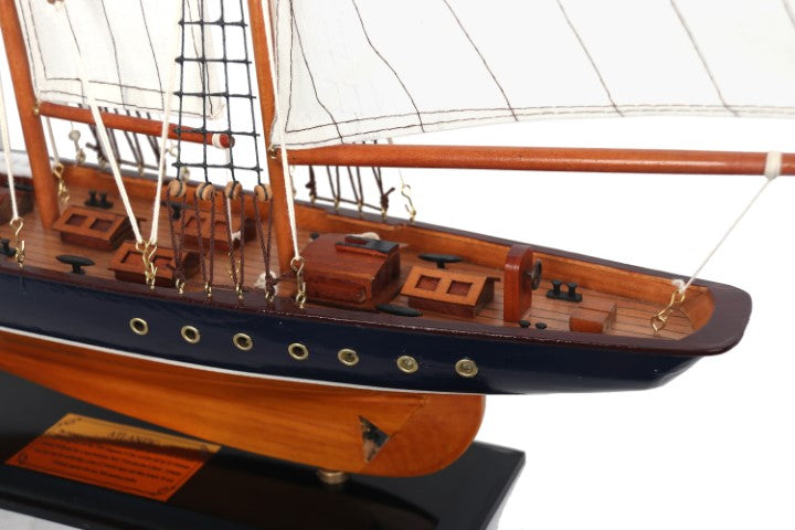 Modelo de goleta Atlantic de 72 cm - réplica del barco legendario con opción de grabado personalizado - regalo ideal para amantes de la navegación - hecho de madera con velas de tela