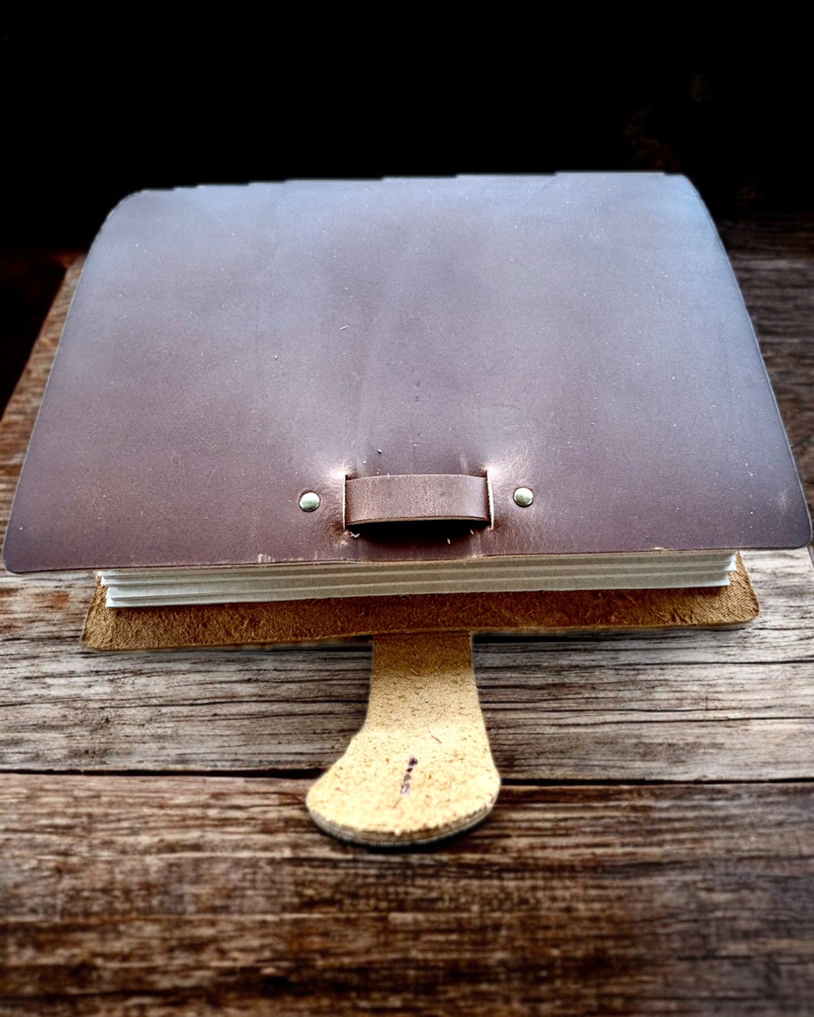 Notatnik Premium "RetroNotes" – Elegante cuaderno de Cuero Auténtico - 200 páginas, 120g, cuaderno, bloc de dibujo, color marrón, personalización con grabado