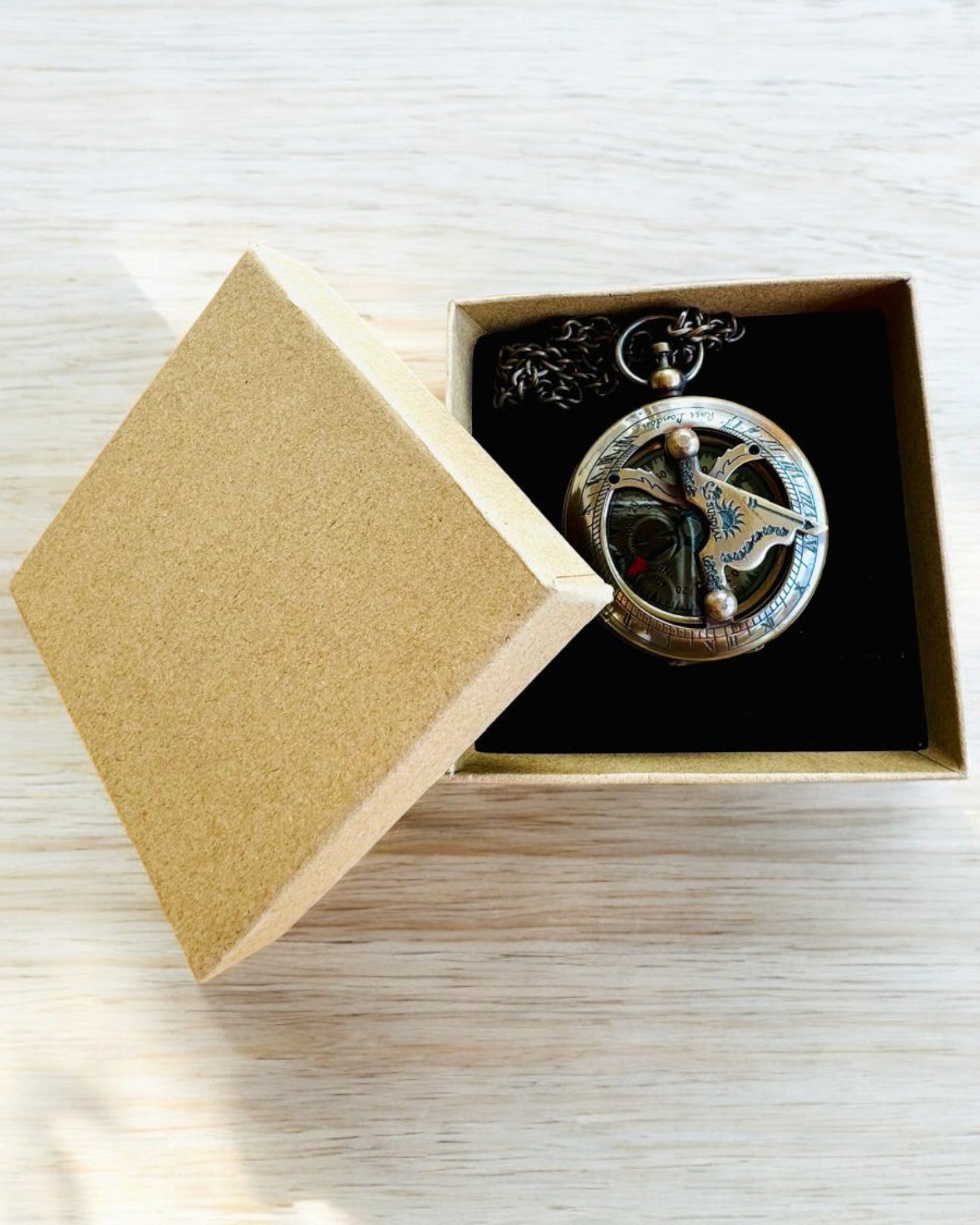 Brújula de Navegación del Viajero con grabado, personalización – Artesanía de Artesanos Indios