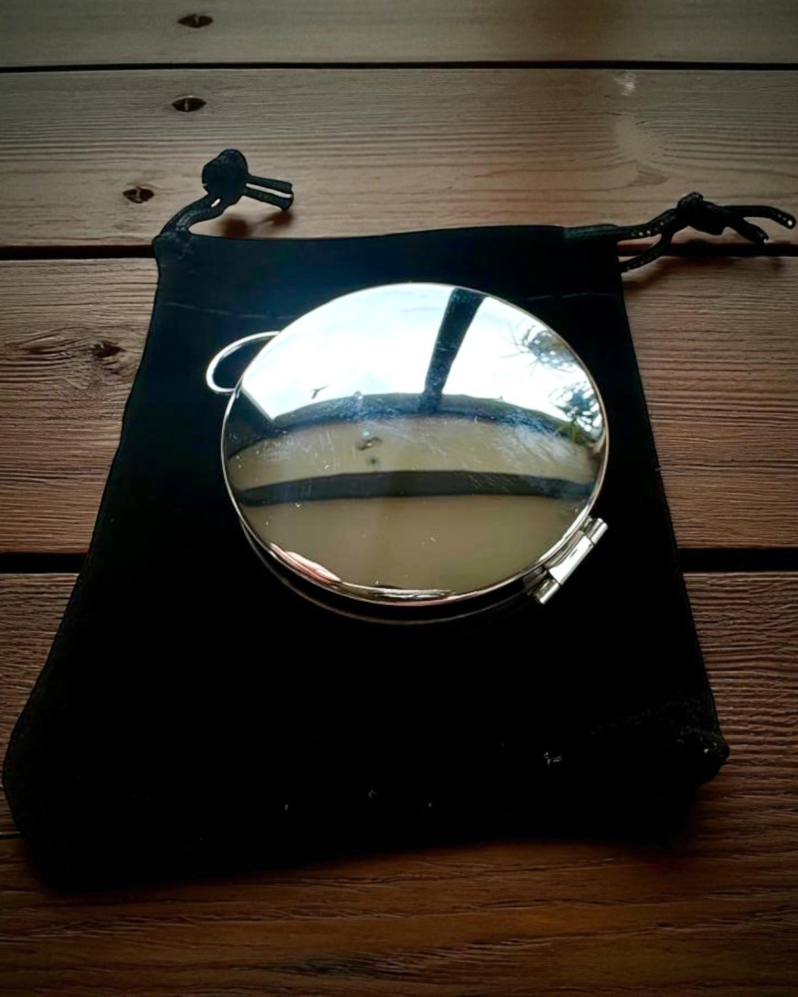 Brújula de Latón Impermeable con Efecto Luminoso - Esencial para Senderismo y Camping, personalización con grabado