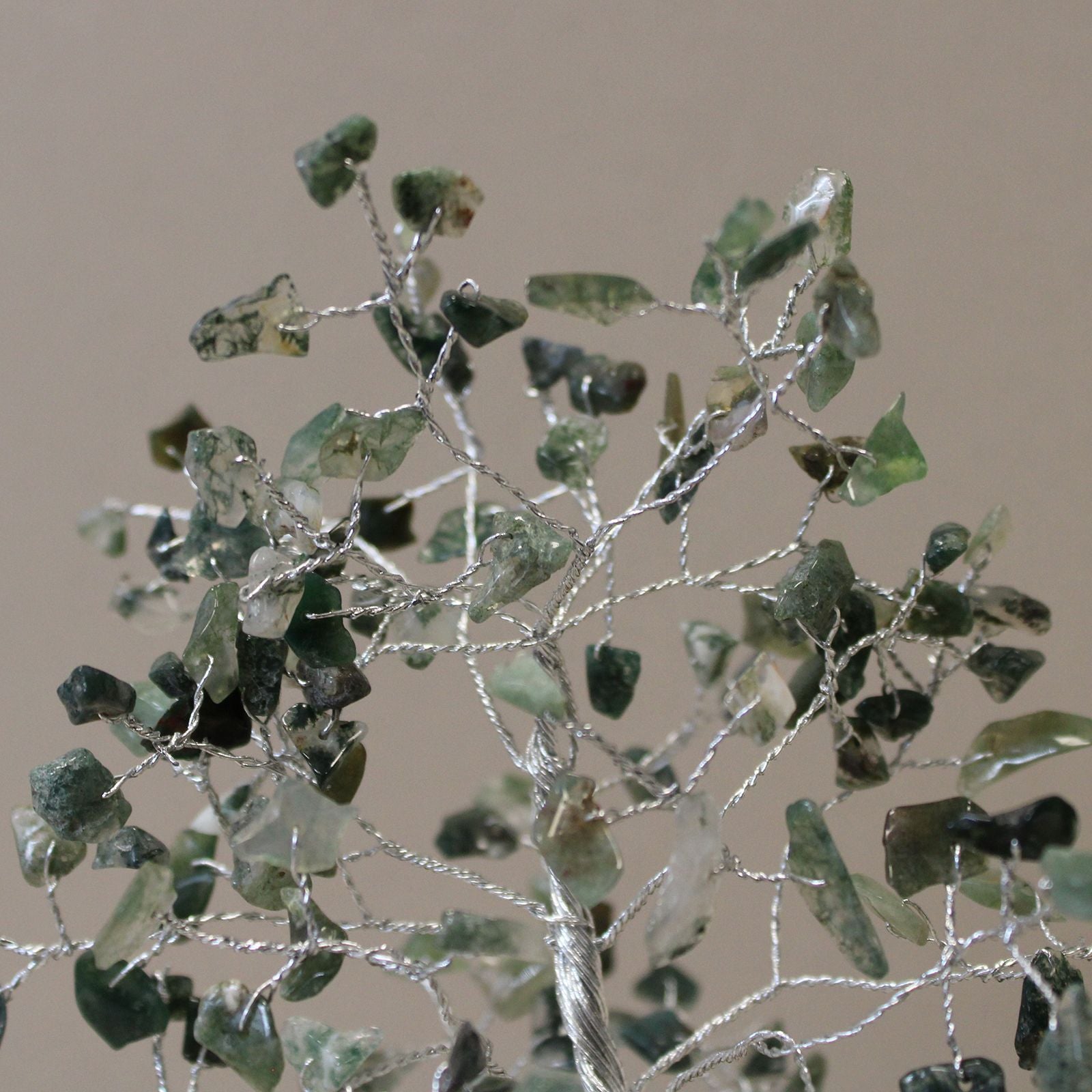 Árbol de piedras con base de orgonita - 160 piedras de ágata musgosa