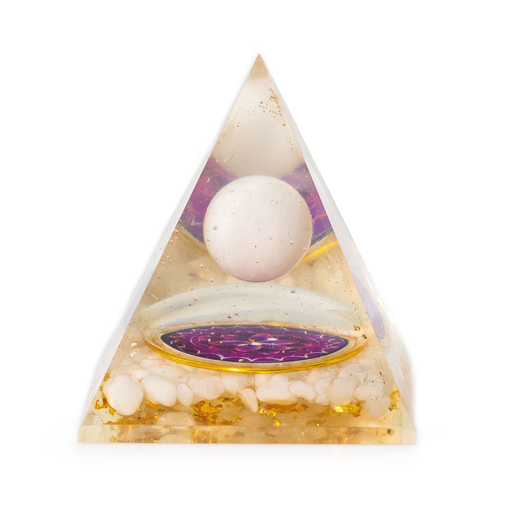 Pirámide de Orgonita con Bola Blanca de Cuarzo 7x6 cm - Trozos Naturales de Cuarzo y Láminas Doradas