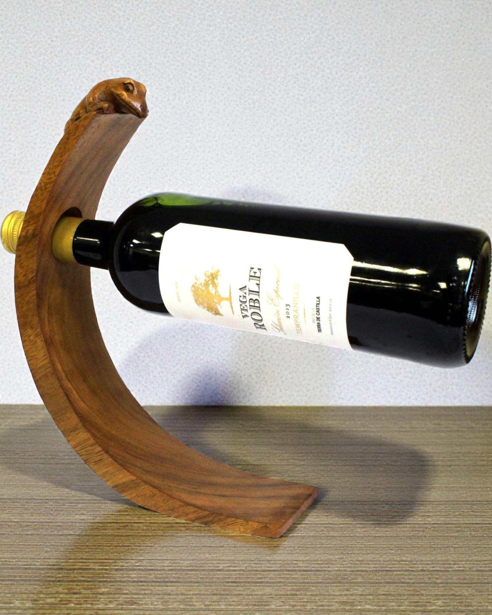 Gekon Balance – Soporte artístico de equilibrio para vino de madera de suar