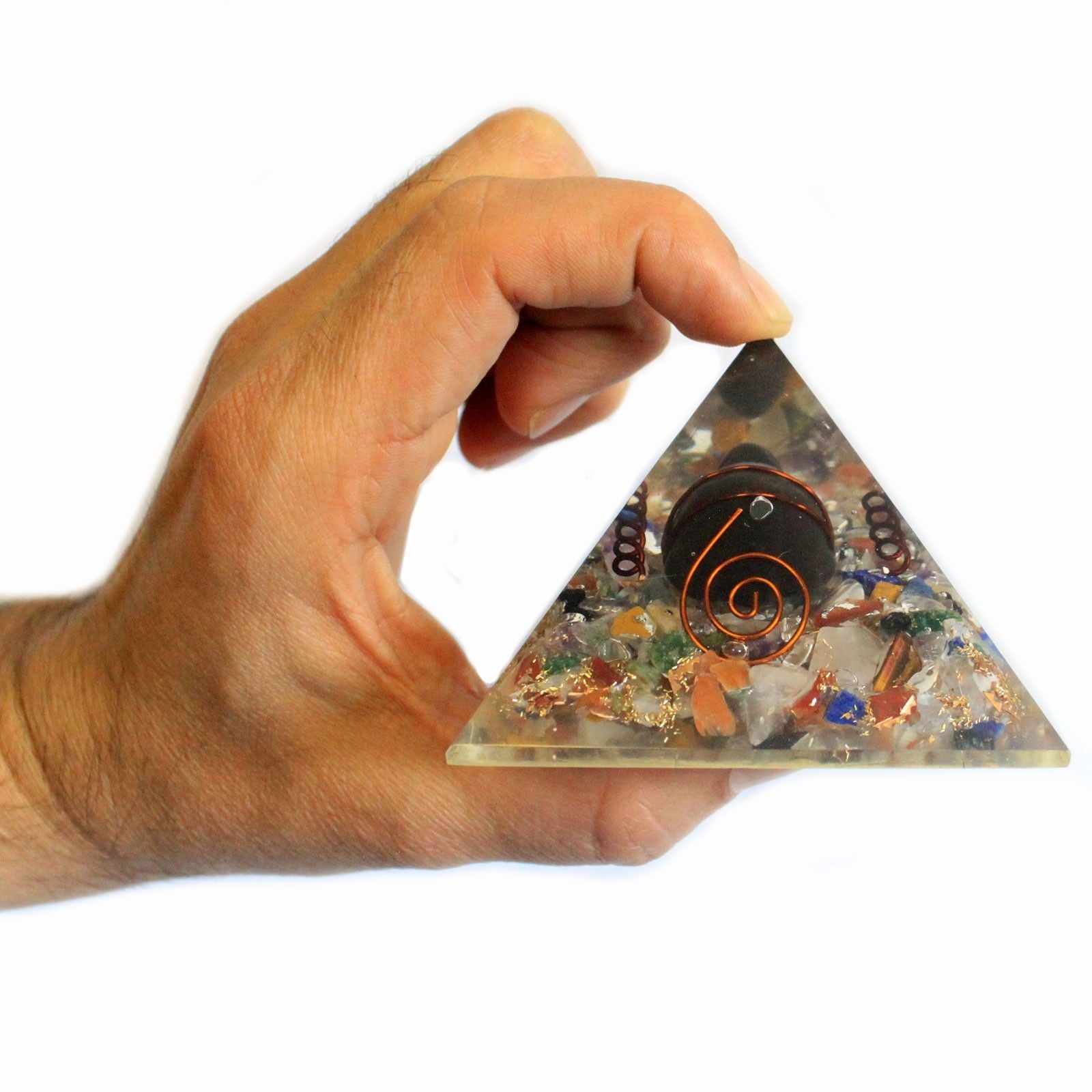 Pirámide Mediana de Orgonita 60 mm con chips de piedras preciosas, cobre y tortuga