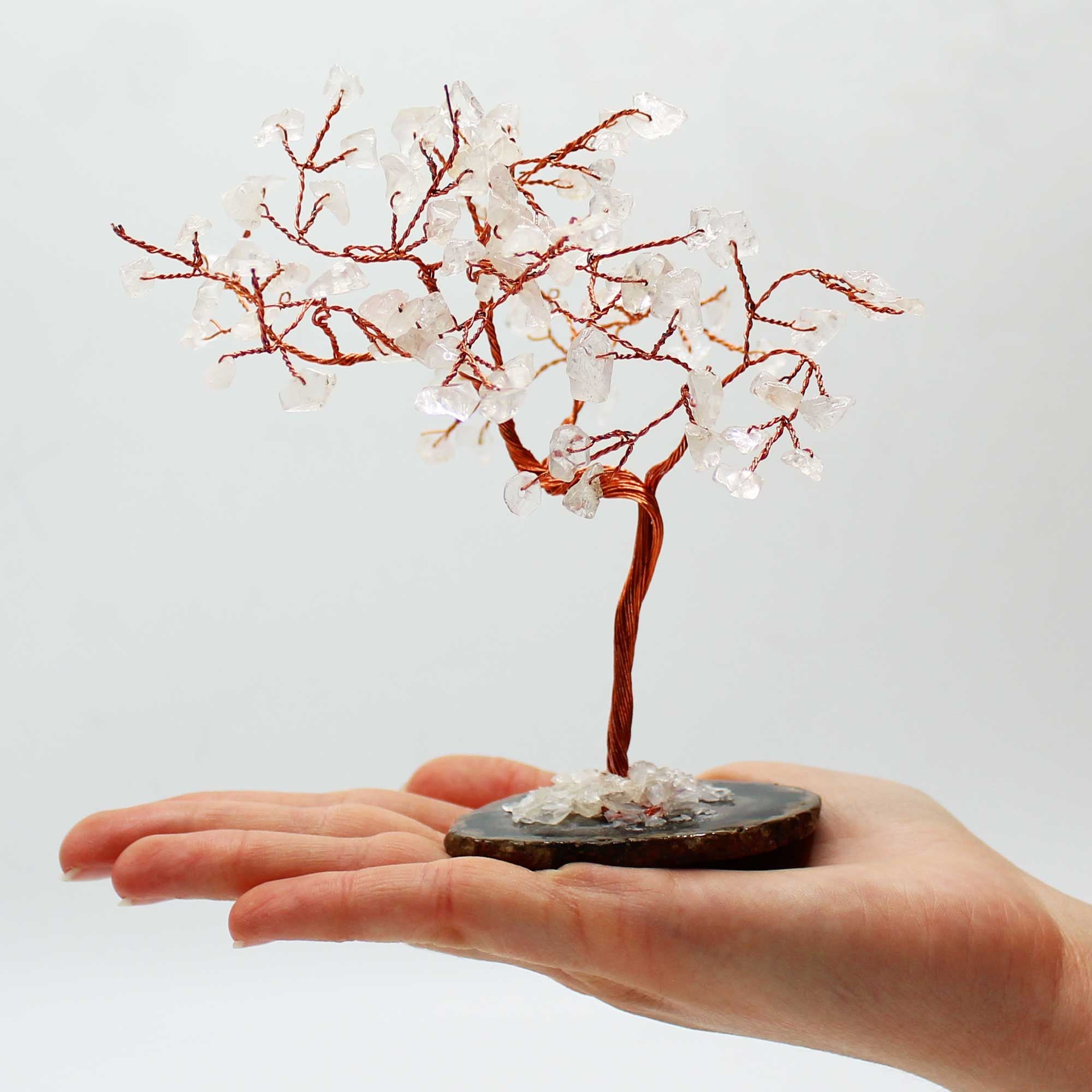 Árbol Grande de Cristal de Cuarzo sobre Base Negra de Ágata