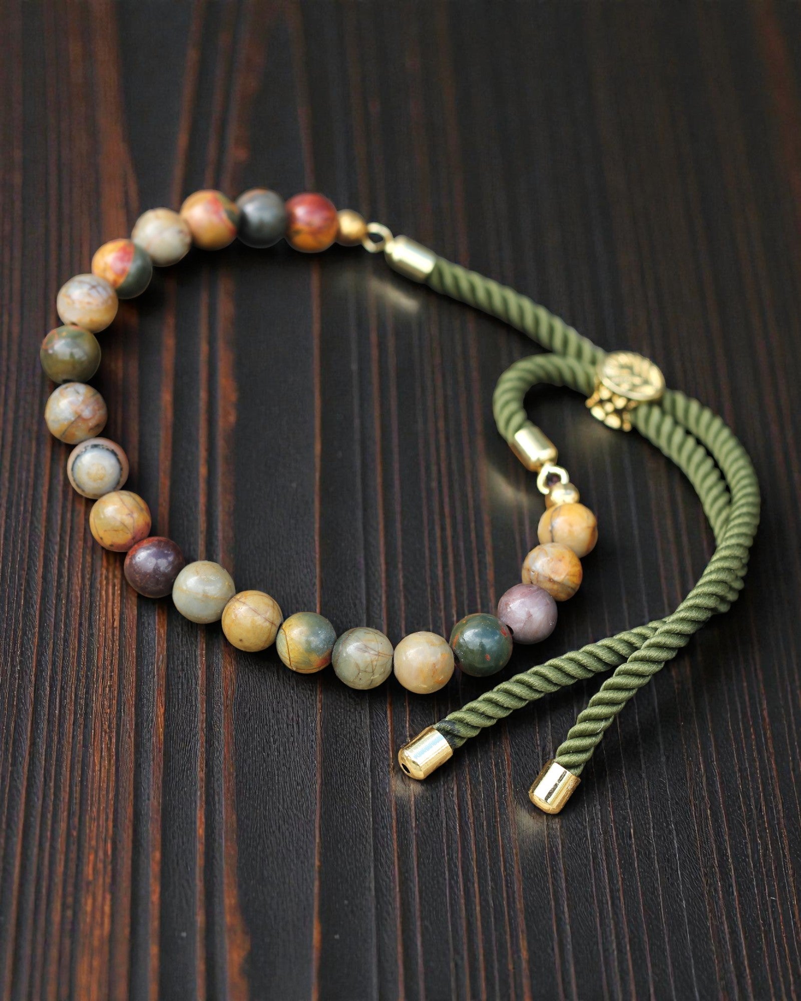 Moss Aura – Pulsera con jaspe Picasso y oro de 18K en cordón verde