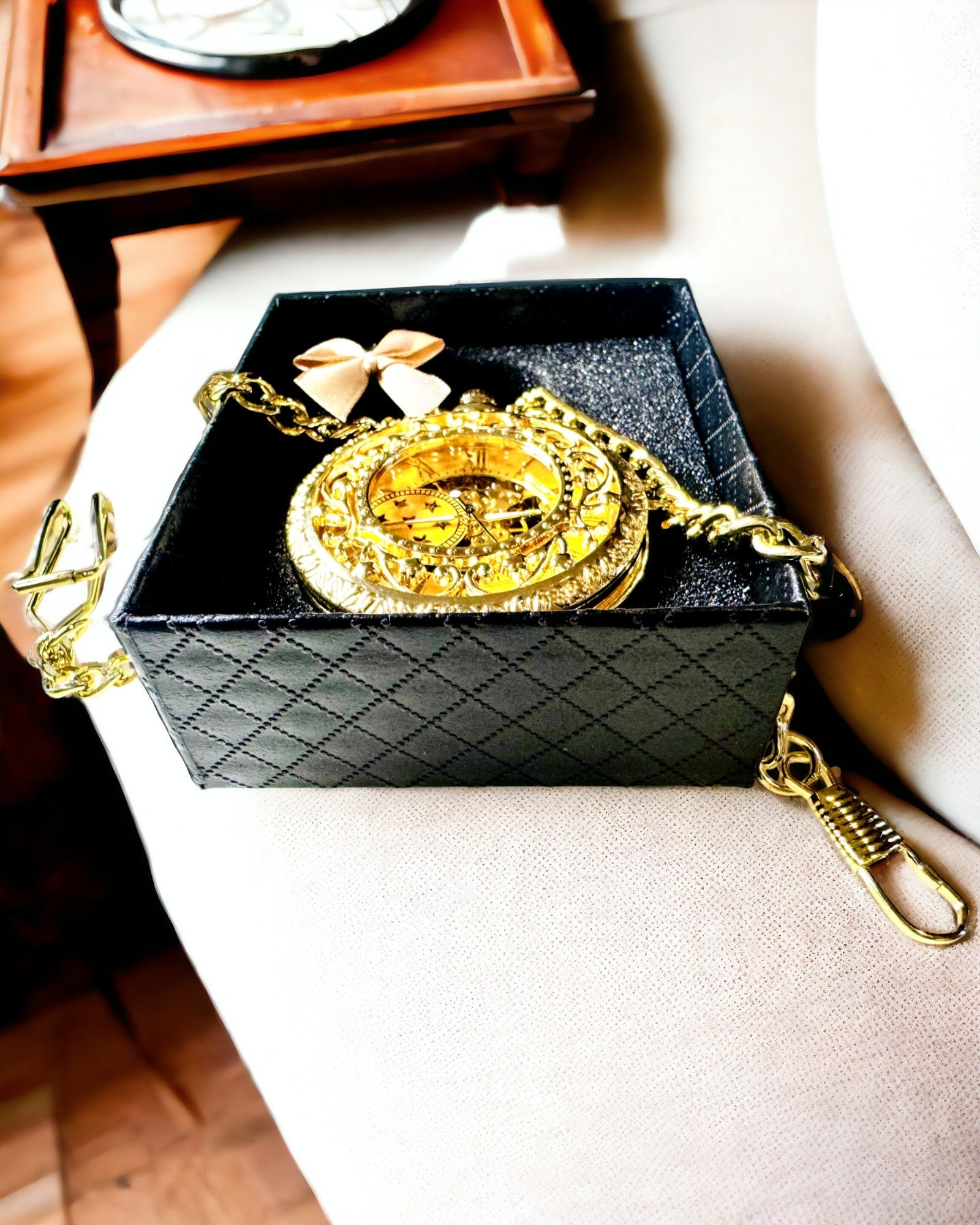 "Złoty Majestat" - Reloj de Bolsillo Mecánico de Lujo con Núcleo Transparente. Personalización con grabado