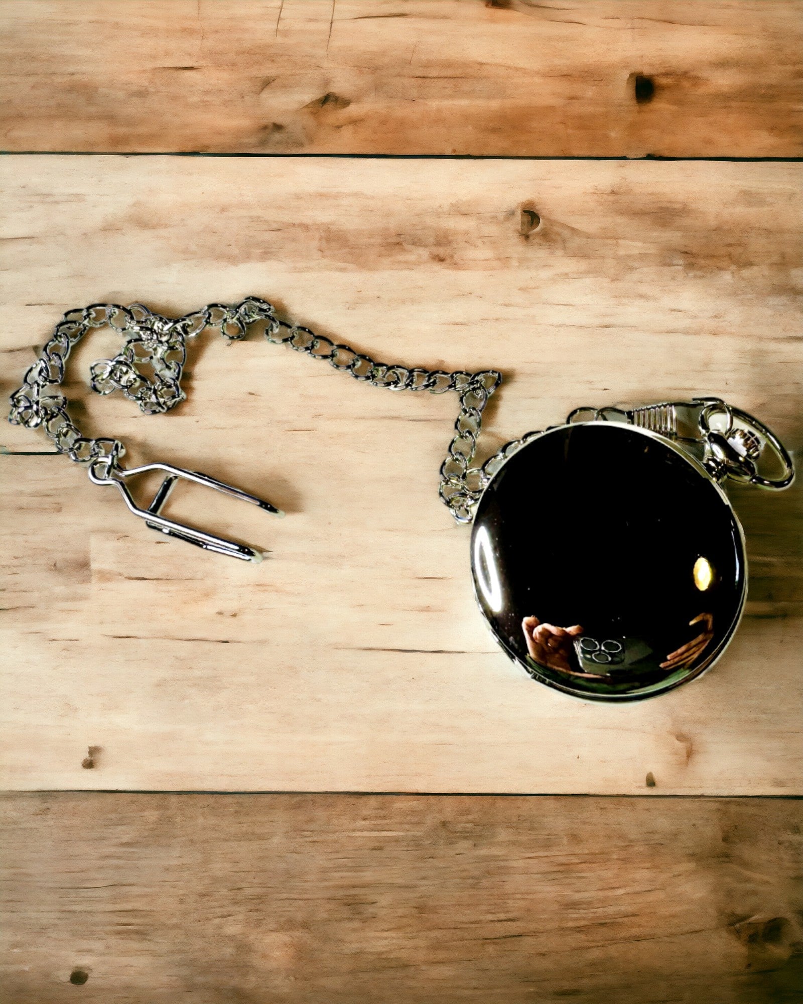 Reloj de Bolsillo Clásico con Números Romanos y Cadena, Cuarzo, Brillo de Acero - color plateado