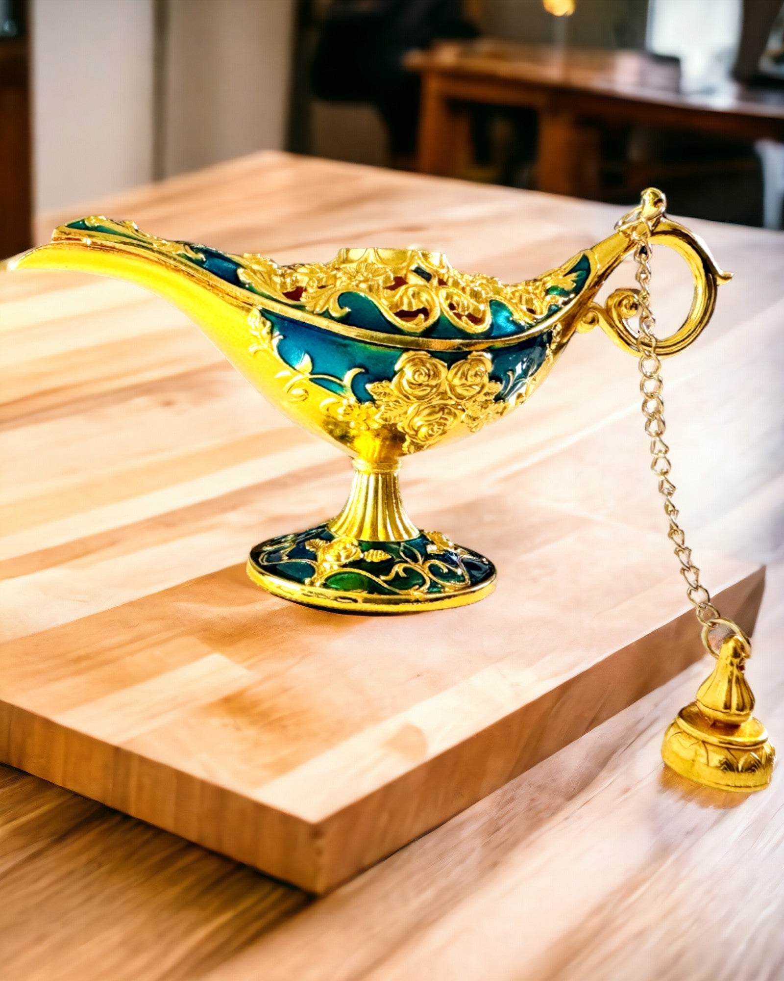 Pequeña Lámpara de Aladino Hecha a Mano - Artesanía Artística de Metal para Decoración del Hogar, grabado
