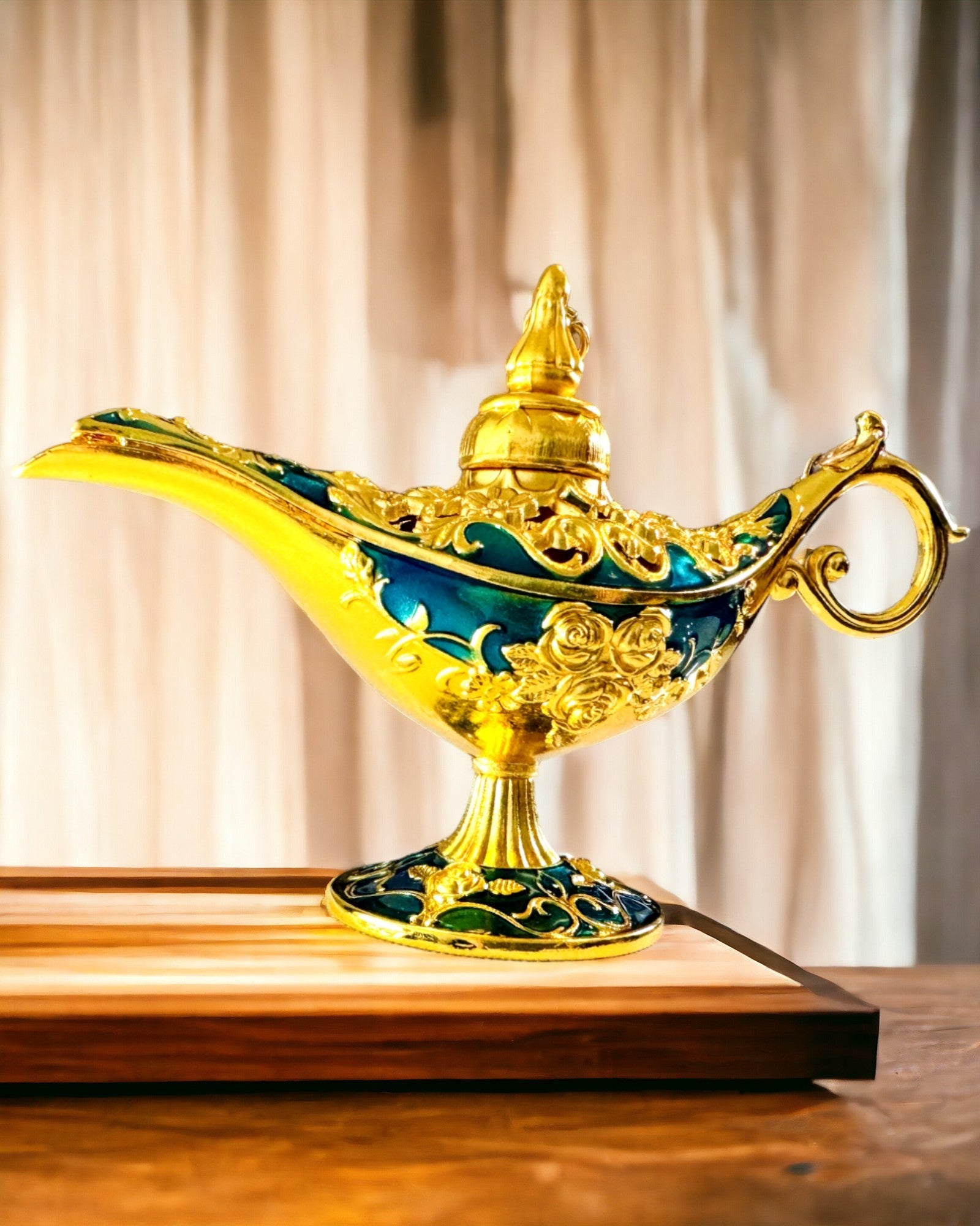 Pequeña Lámpara de Aladino Hecha a Mano - Artesanía Artística de Metal para Decoración del Hogar, grabado