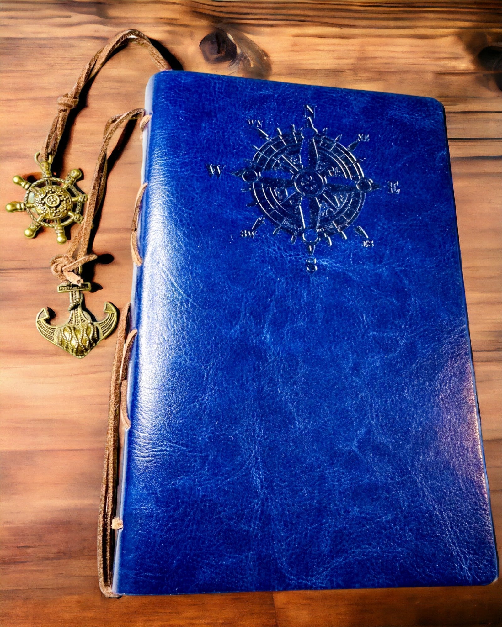 Cuaderno de Navegación Vintage tamaño A6 o A7 - con Motivo de Brújula y Hojas con Rodamientos - Disponible en varias Variantes de Color, posibilidad de grabado