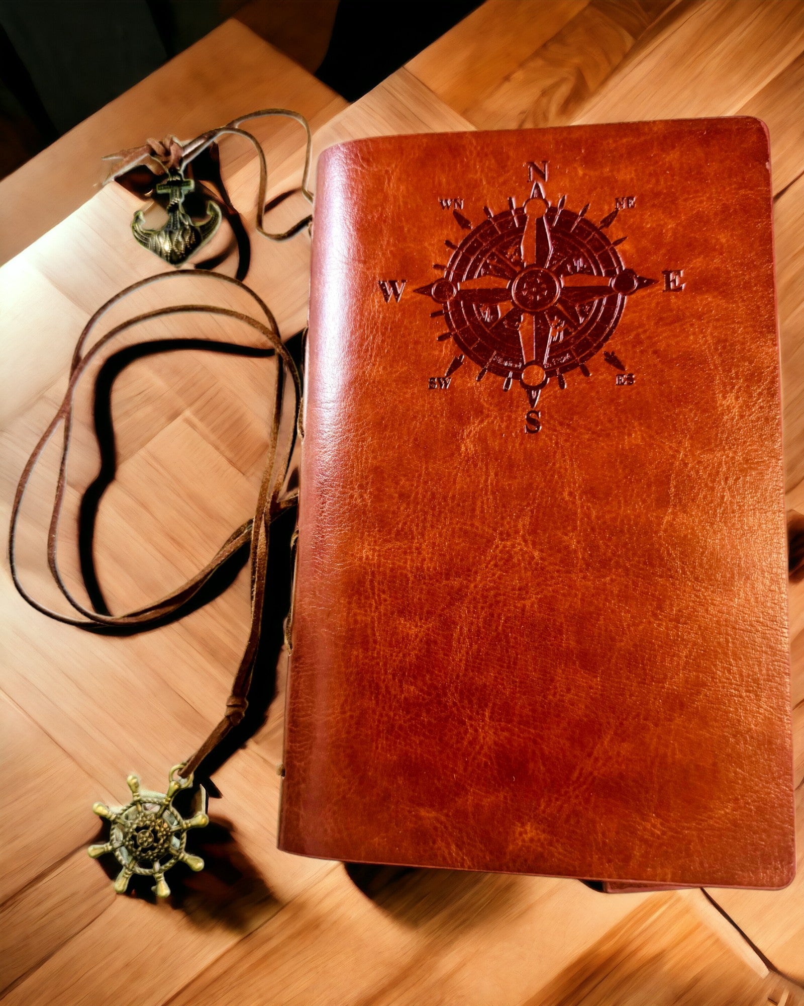 Cuaderno de Navegación Vintage tamaño A6 o A7 - con Motivo de Brújula y Hojas con Rodamientos - Disponible en varias Variantes de Color, posibilidad de grabado