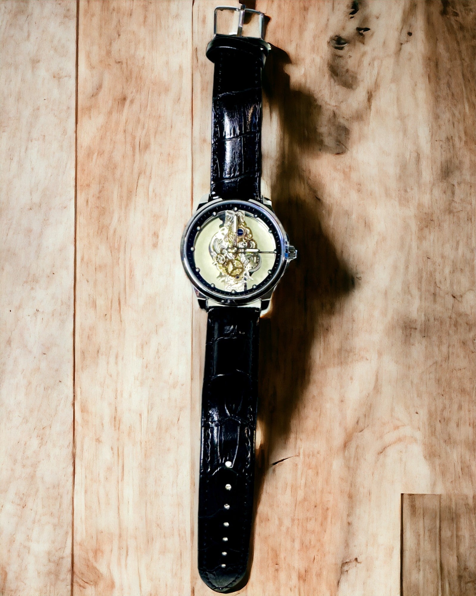 Reloj de Hombre de Cuarzo con Esfera Transparente - Elegancia Clásica en un Diseño Moderno con Correa Negra. Personalización con Grabado