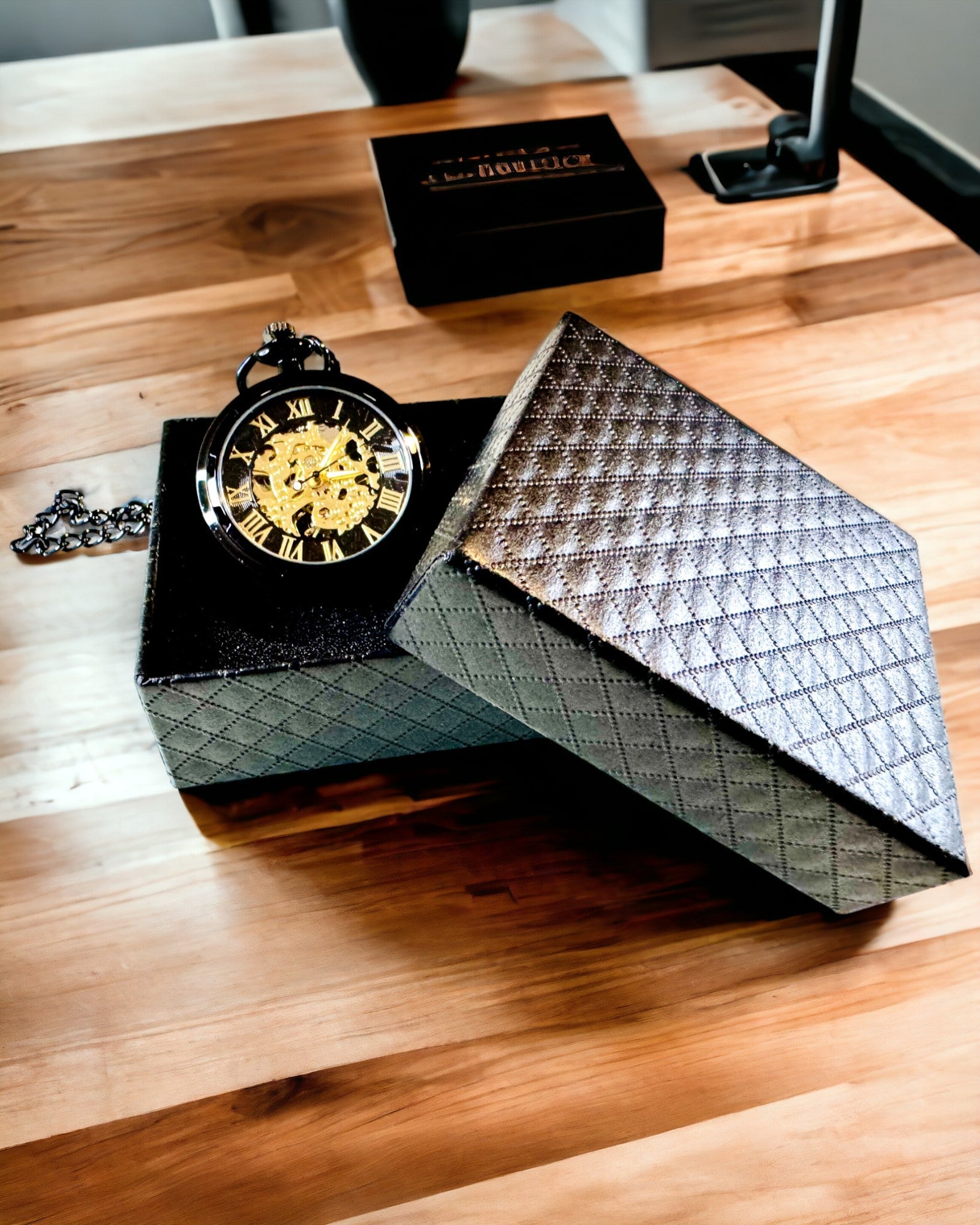 Reloj de Bolsillo Mecánico Estilo Retro, Resistente al Agua, Semiautomático - color Negro - Ideal para Regalo, grabado