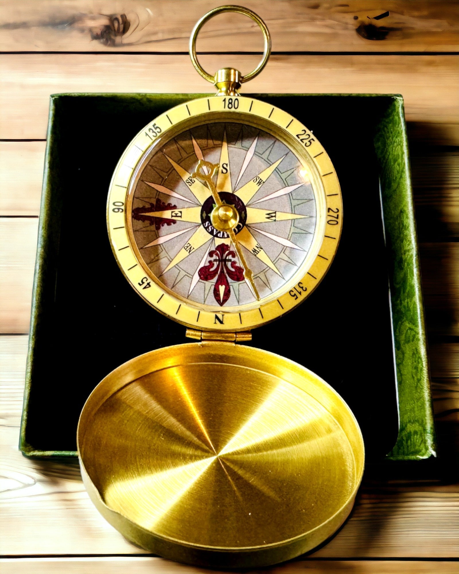 Brújula de Navegación de Estilo Retro – Instrumento Portátil y Preciso para Determinar la Dirección para Viajeros y Exploradores. Grabado, personalización.