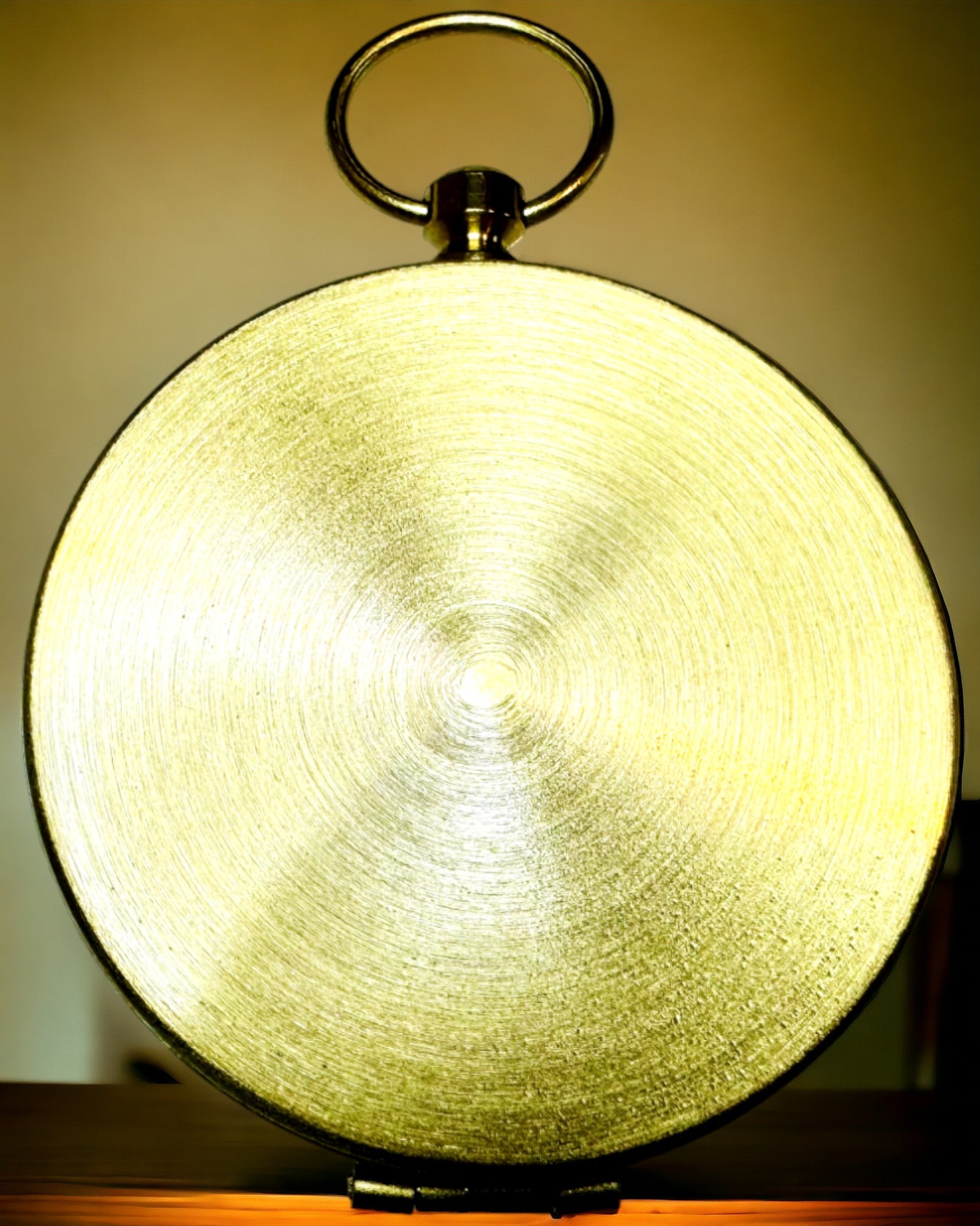 Brújula de Navegación de Estilo Retro – Instrumento Portátil y Preciso para Determinar la Dirección para Viajeros y Exploradores. Grabado, personalización.