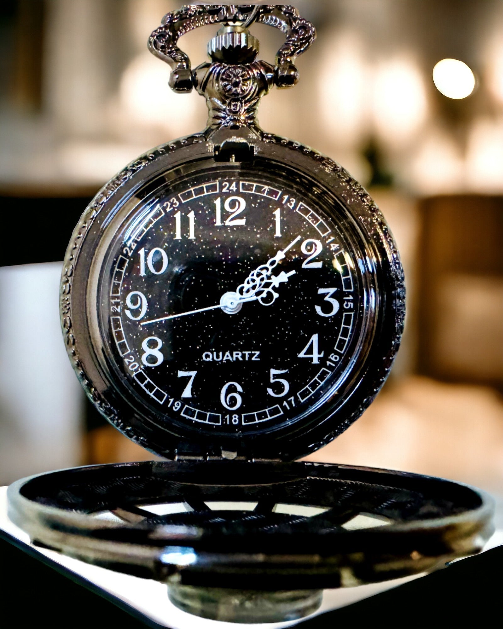 Reloj de Bolsillo con Brújula – Colgante Elegante de Estilo Vintage con Esqueleto Hueco y Esfera Negra, personalización con grabado