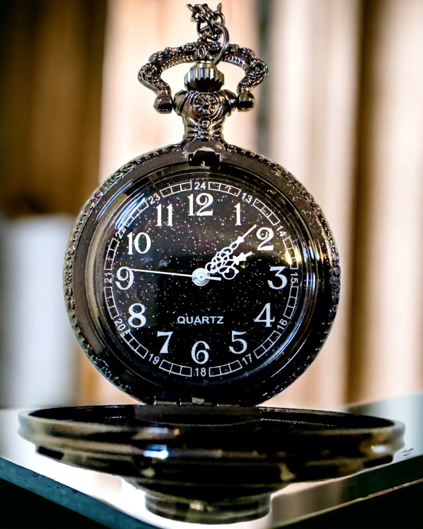 Reloj de Bolsillo con Brújula – Colgante Elegante de Estilo Vintage con Esqueleto Hueco y Esfera Negra, personalización con grabado